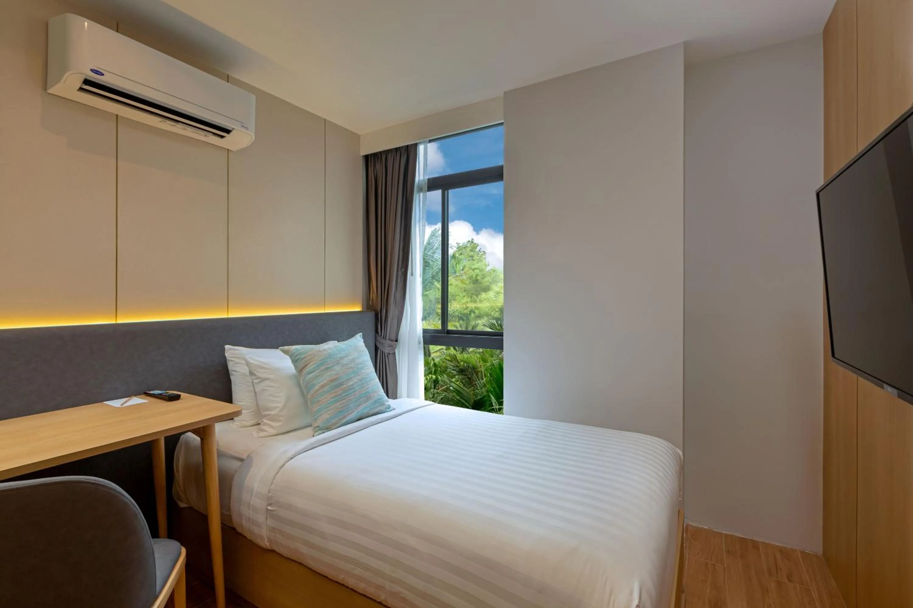 Bedroom, Bed in Wyndham Garden Naithon Phuket
