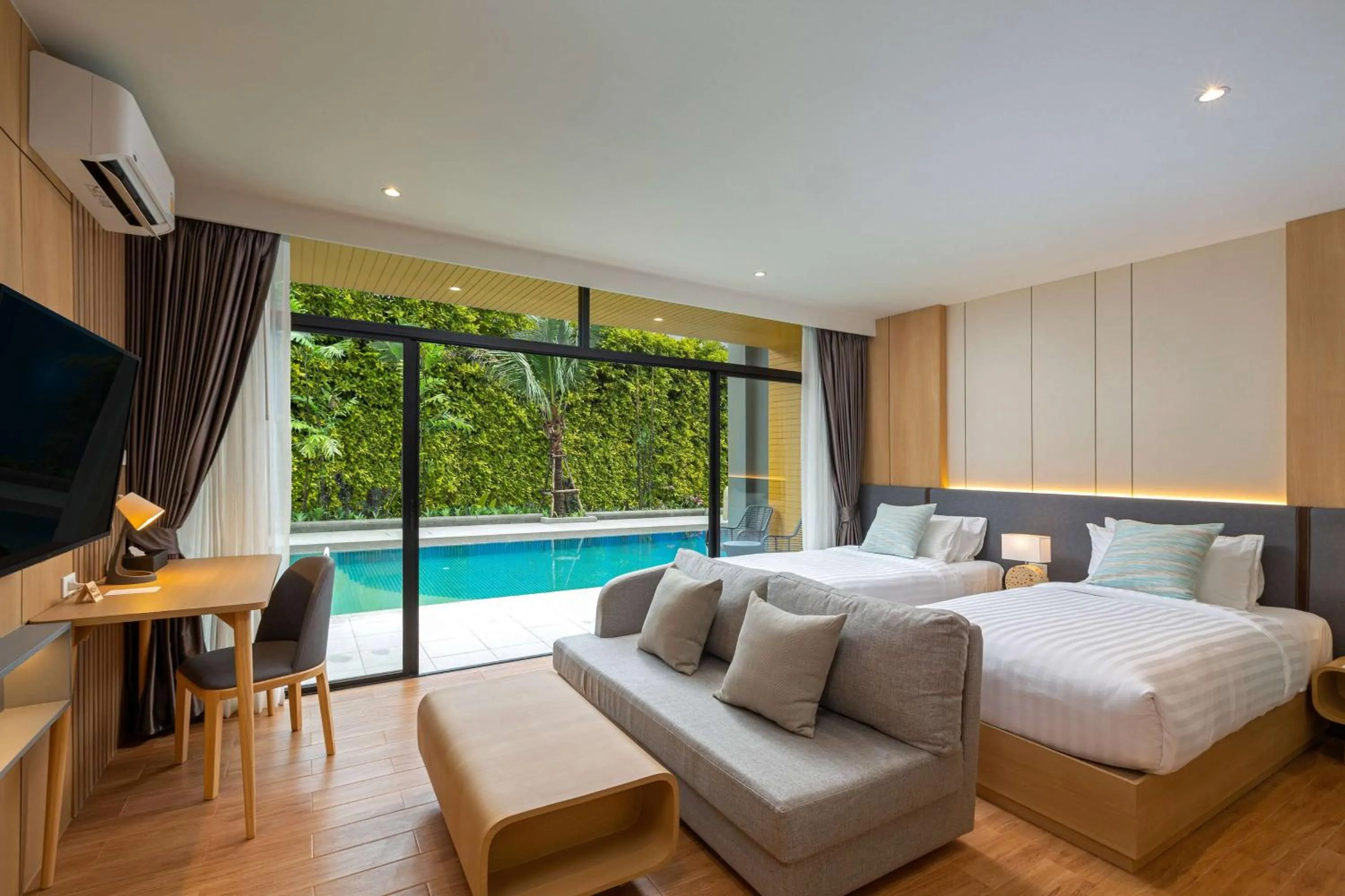 Bed in Wyndham Garden Naithon Phuket