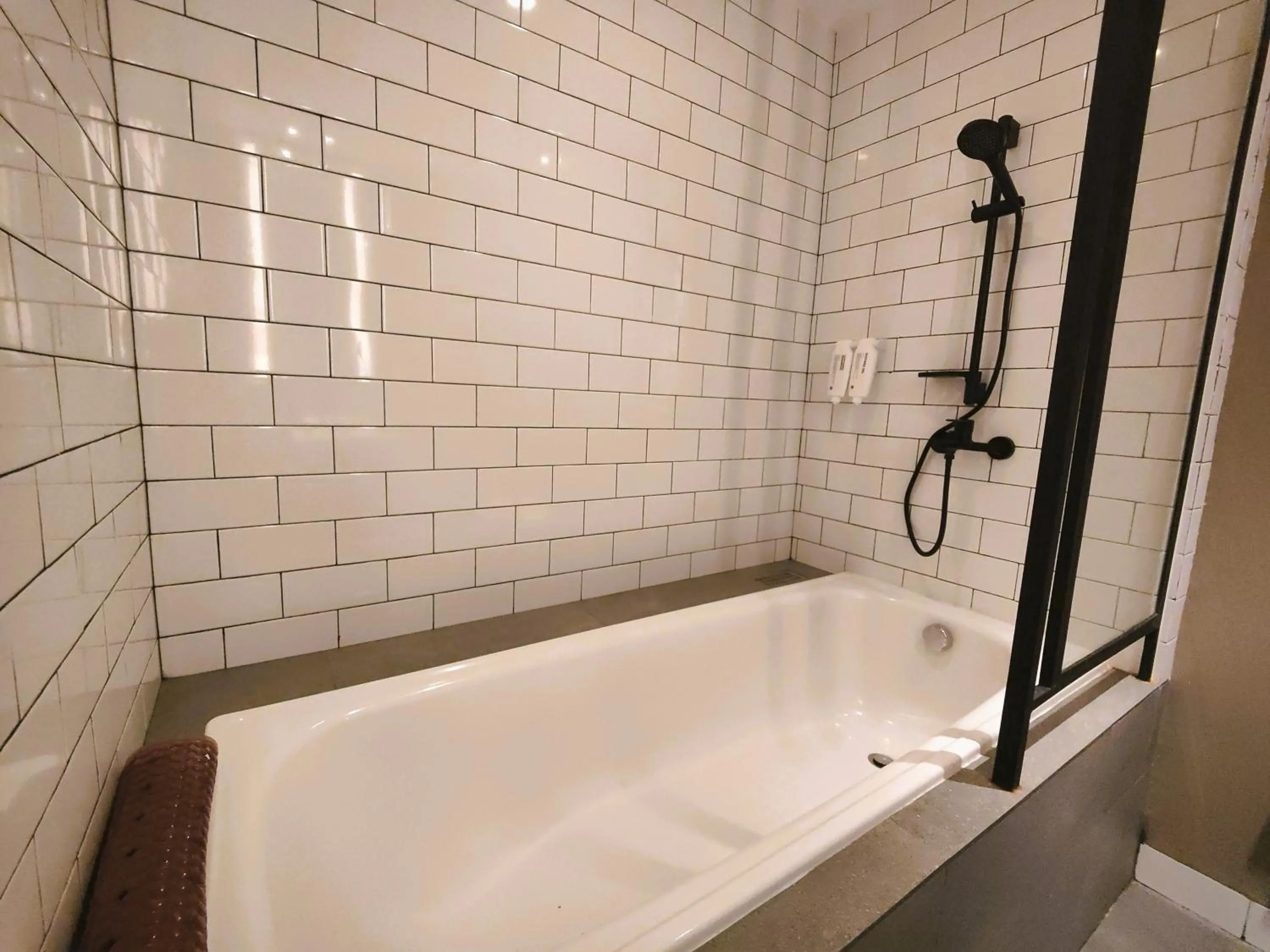 Bath in Citadines Connect Airport Jakarta Hotel