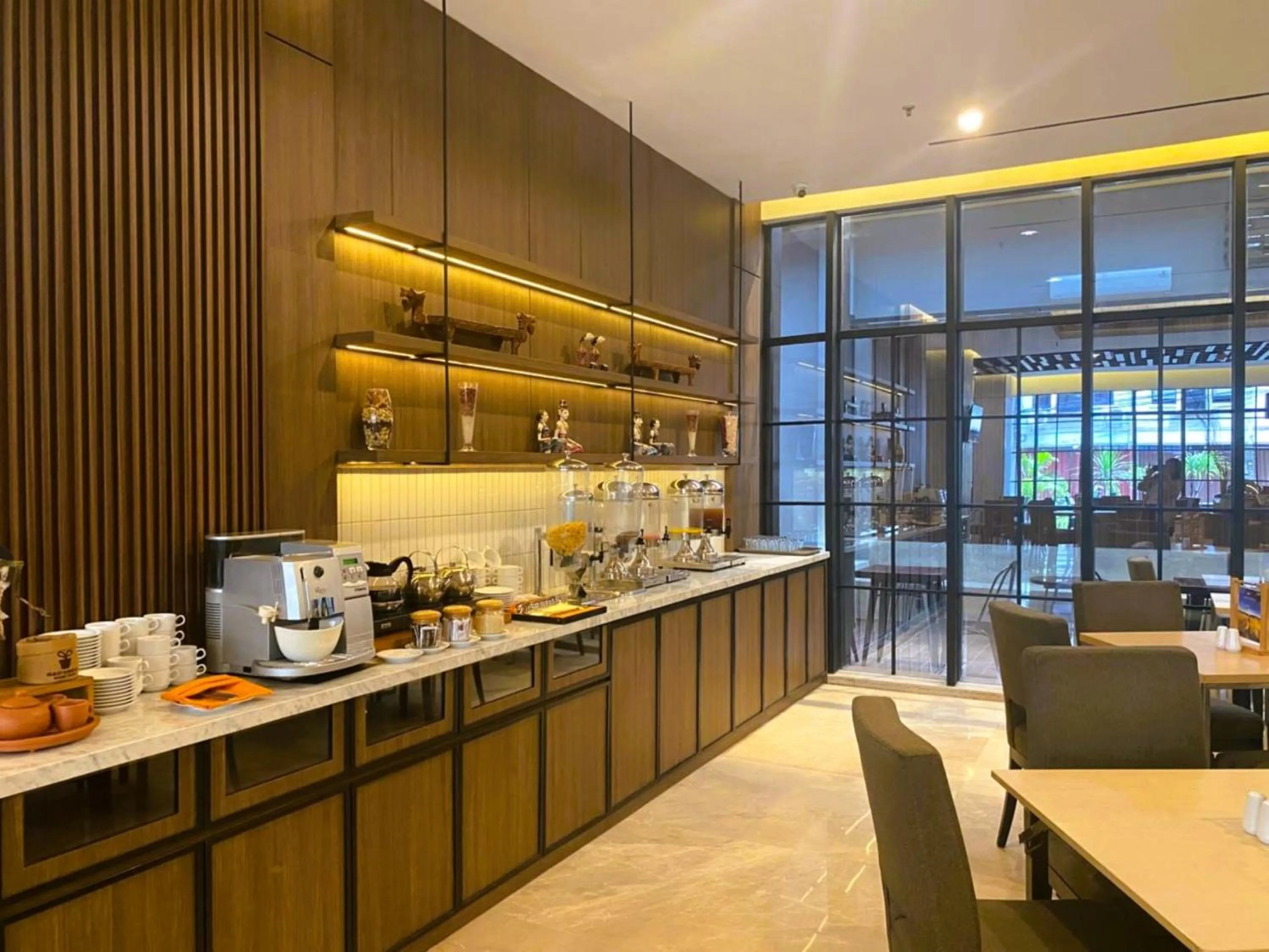 Restaurant/places to eat in Citadines Connect Airport Jakarta Hotel