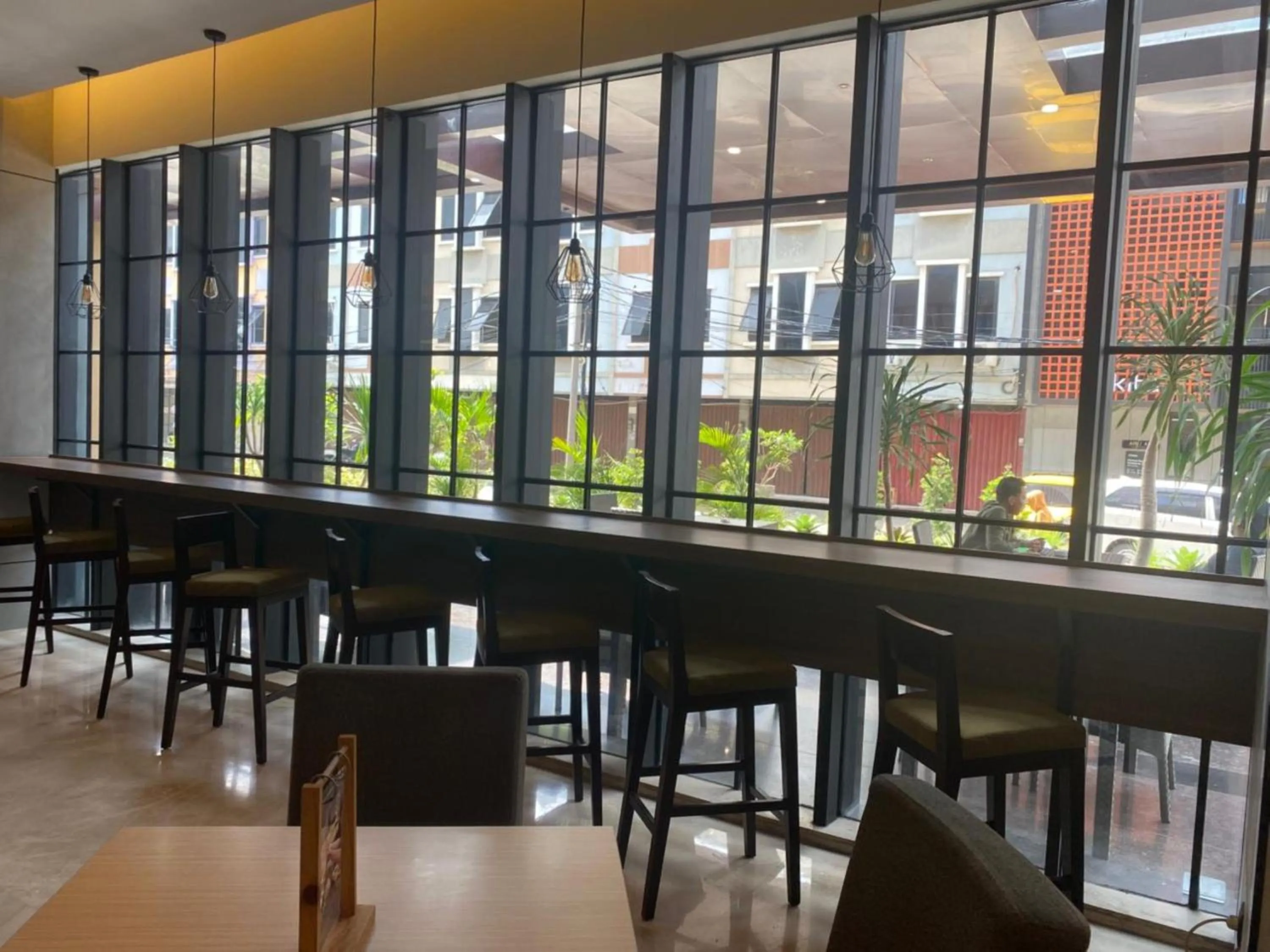 Restaurant/places to eat in Citadines Connect Airport Jakarta Hotel