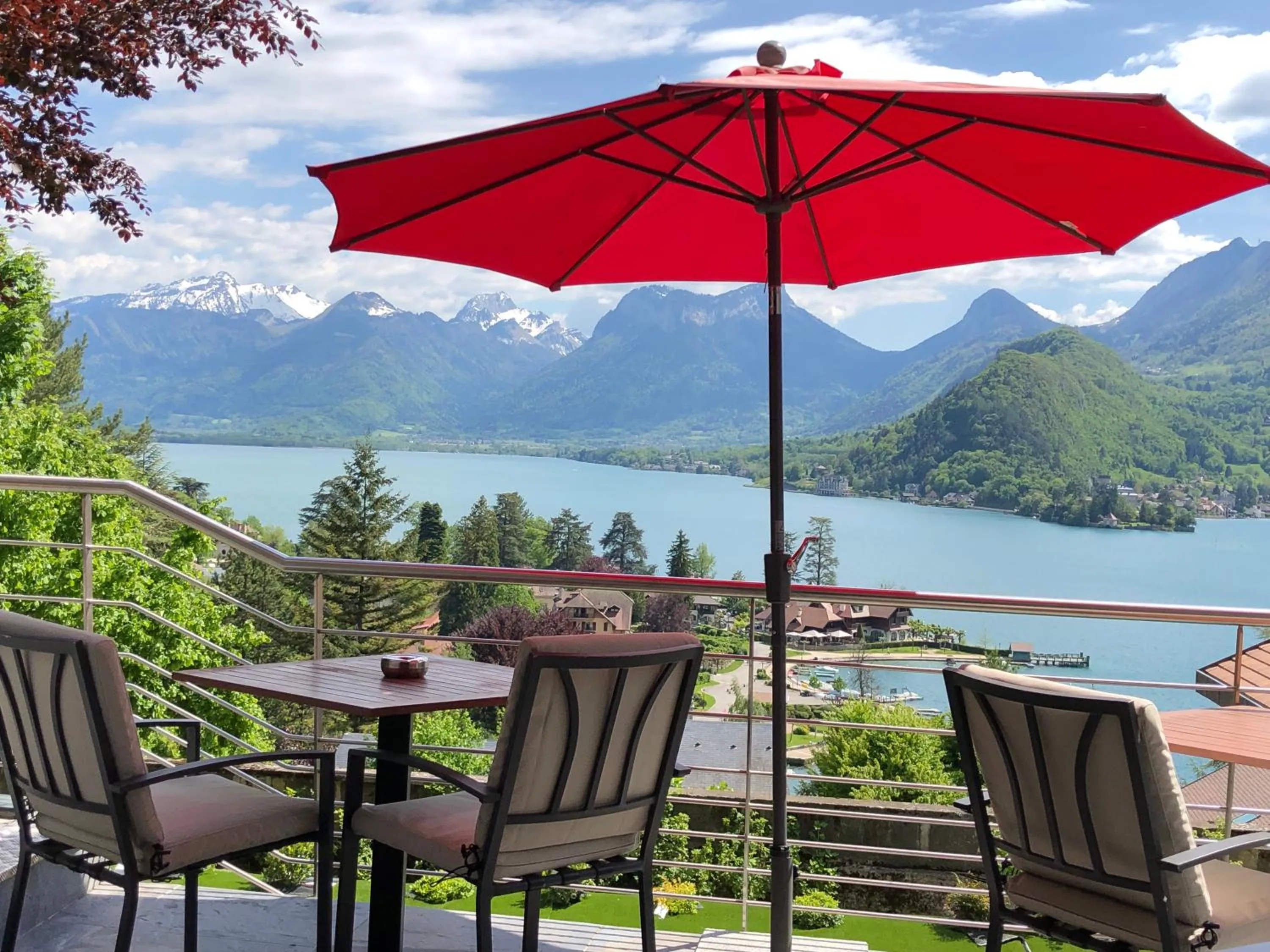 Lake view in Chalet Christine