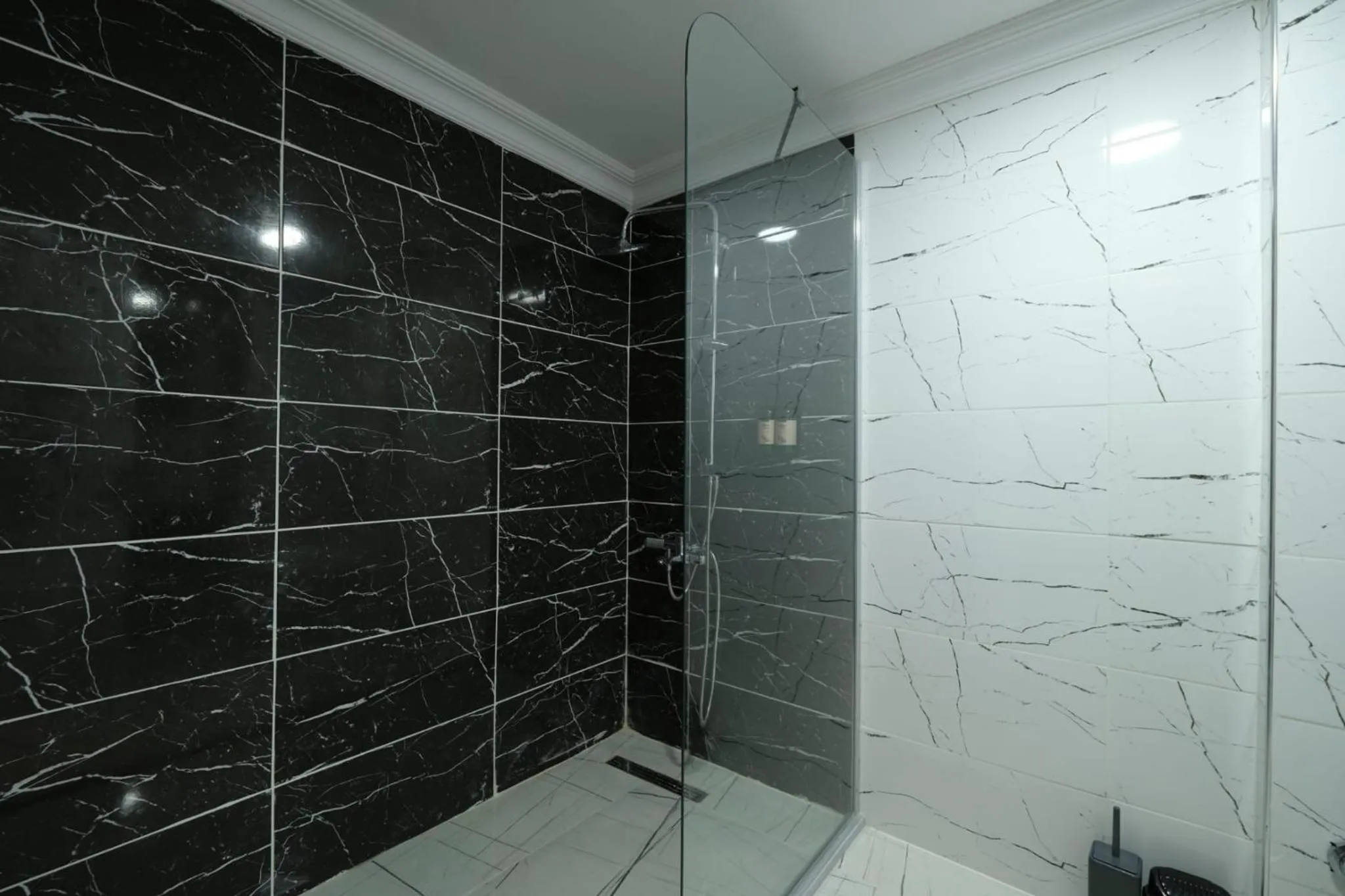 Shower in Cevvo Hotel
