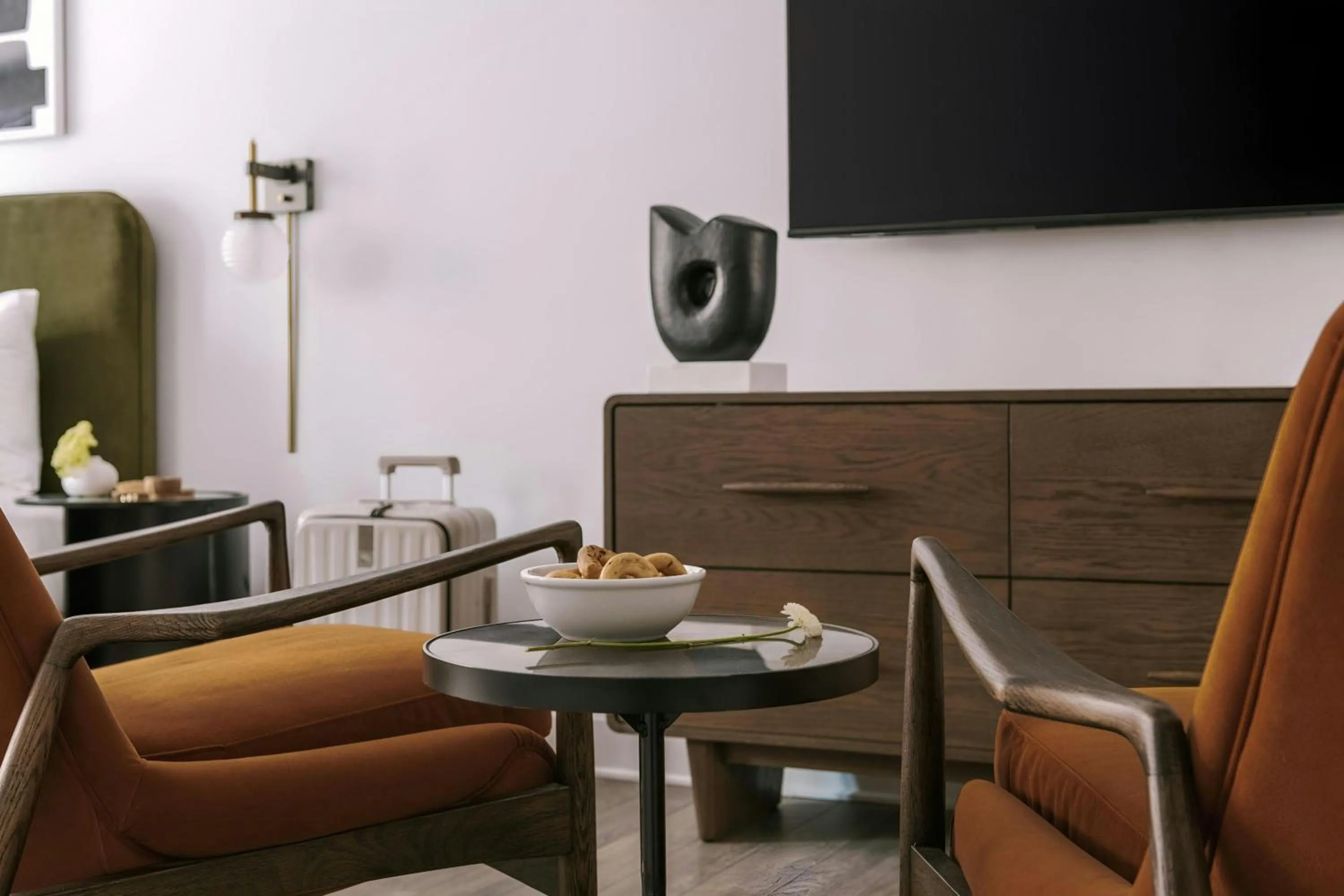 Living room in Sonder by Marriott Bonvoy Arlo Apartments Downtown