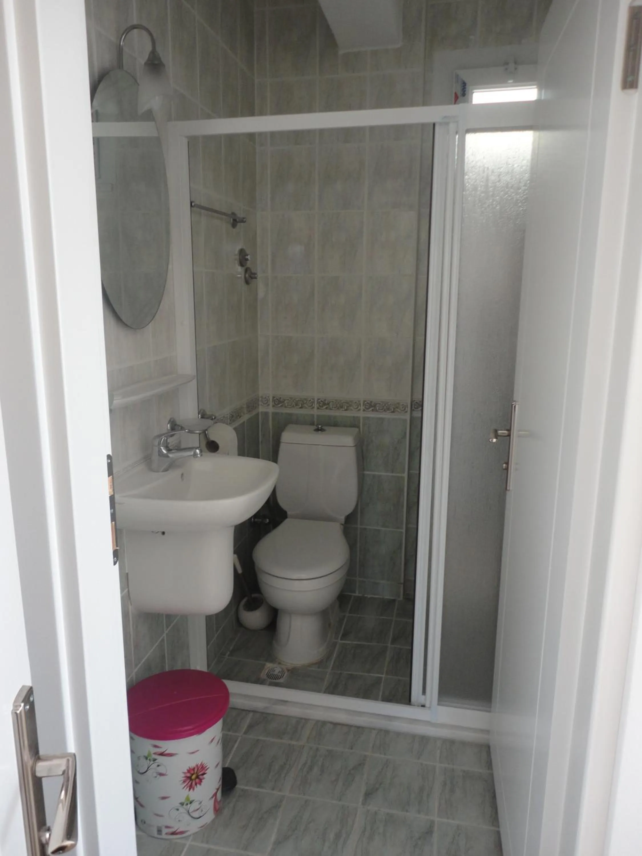 Bathroom in Cicek Hotel & Apartments