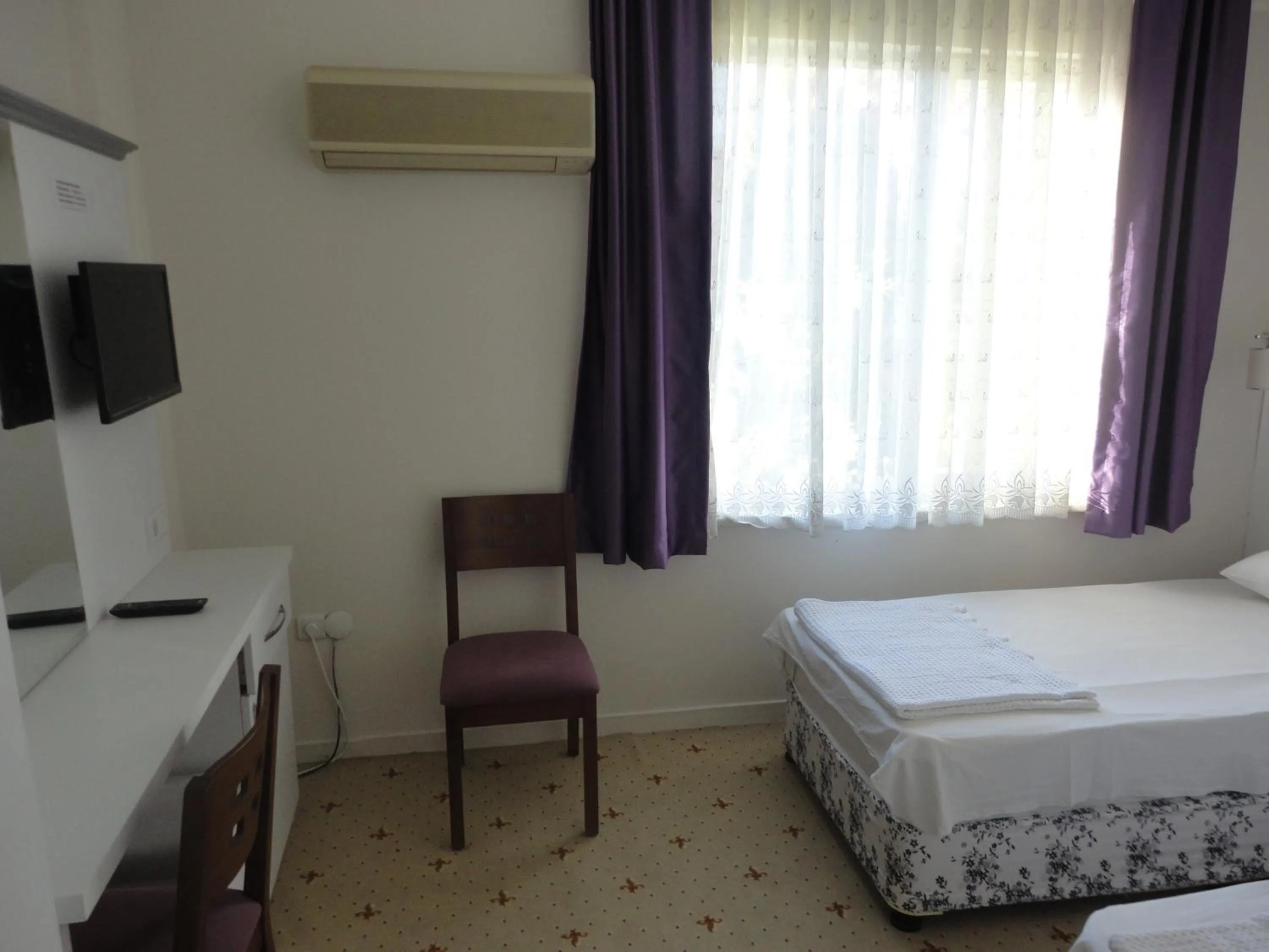 Photo of the whole room, Bed in Cicek Hotel & Apartments