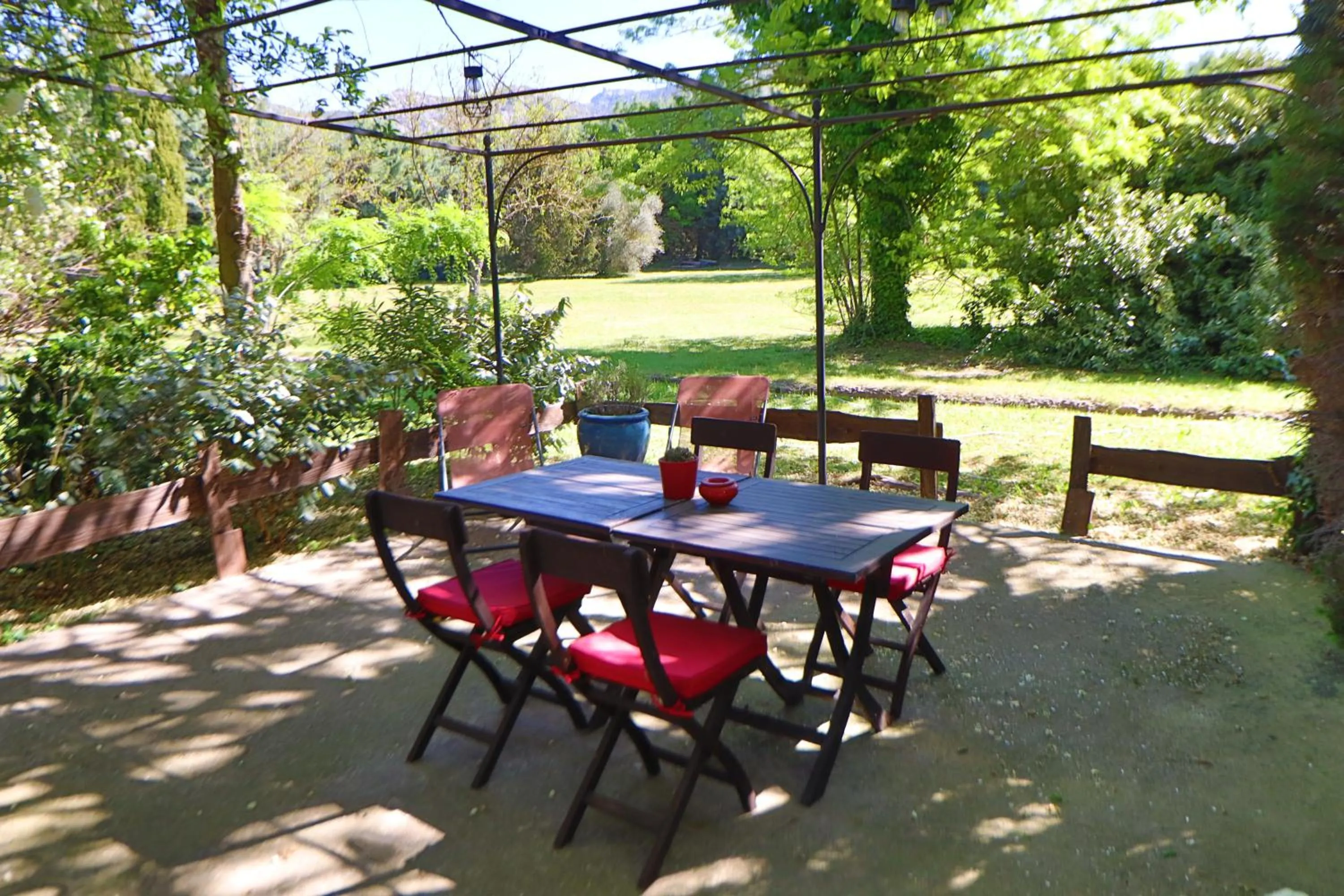 Patio in Le Mas de Bertagne