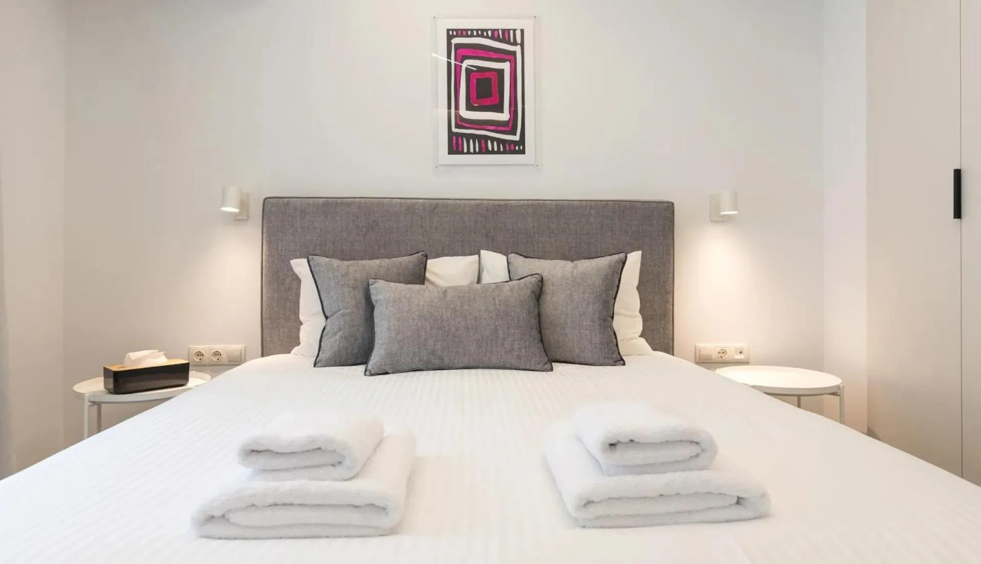 Bed in Athens Theatrou Apartments