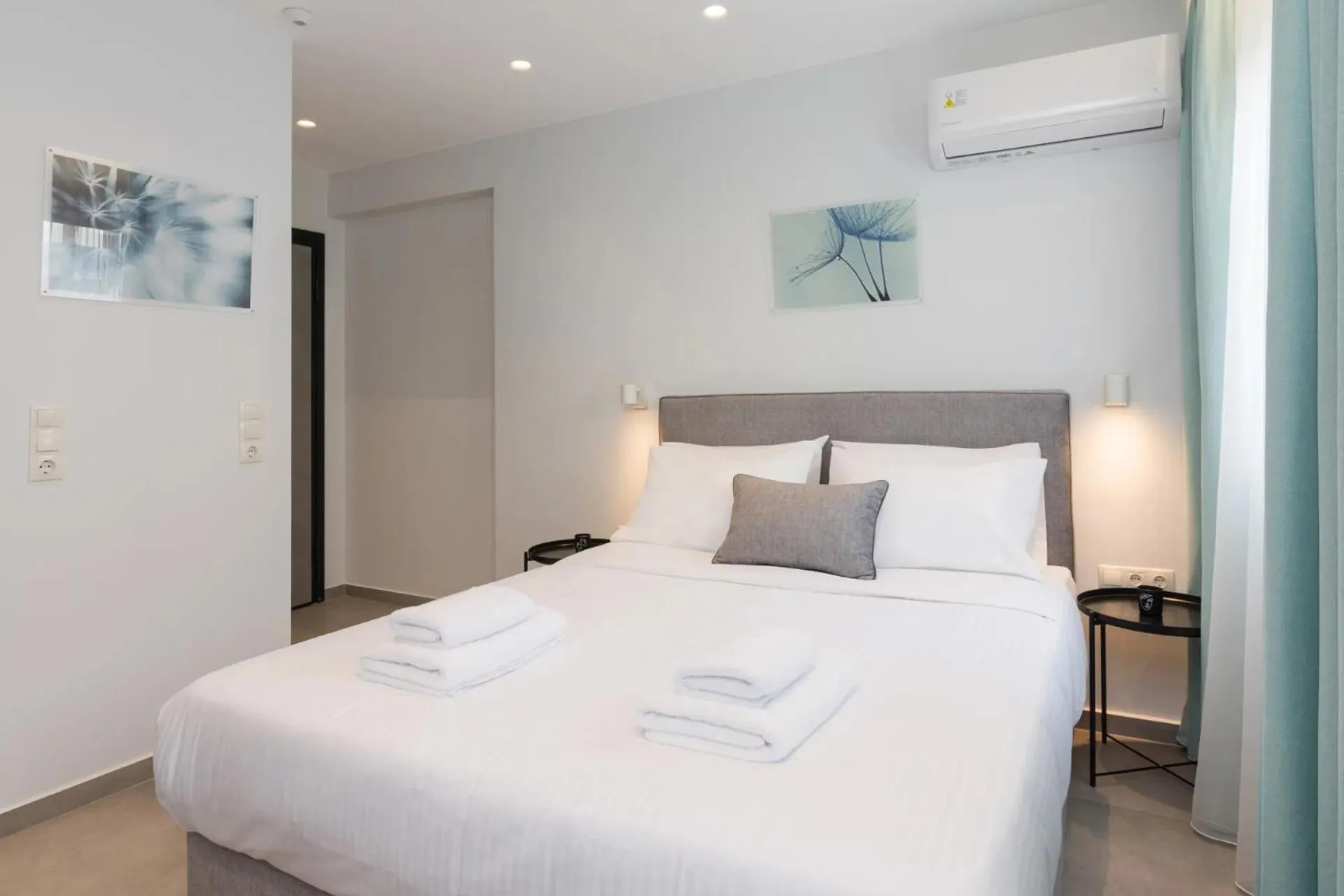 Bed in Athens Theatrou Apartments