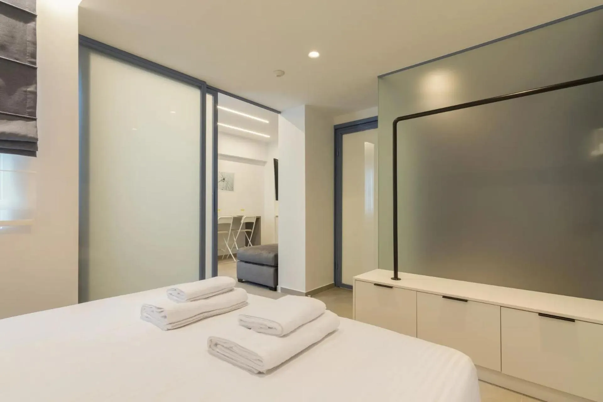 Bed in Athens Theatrou Apartments