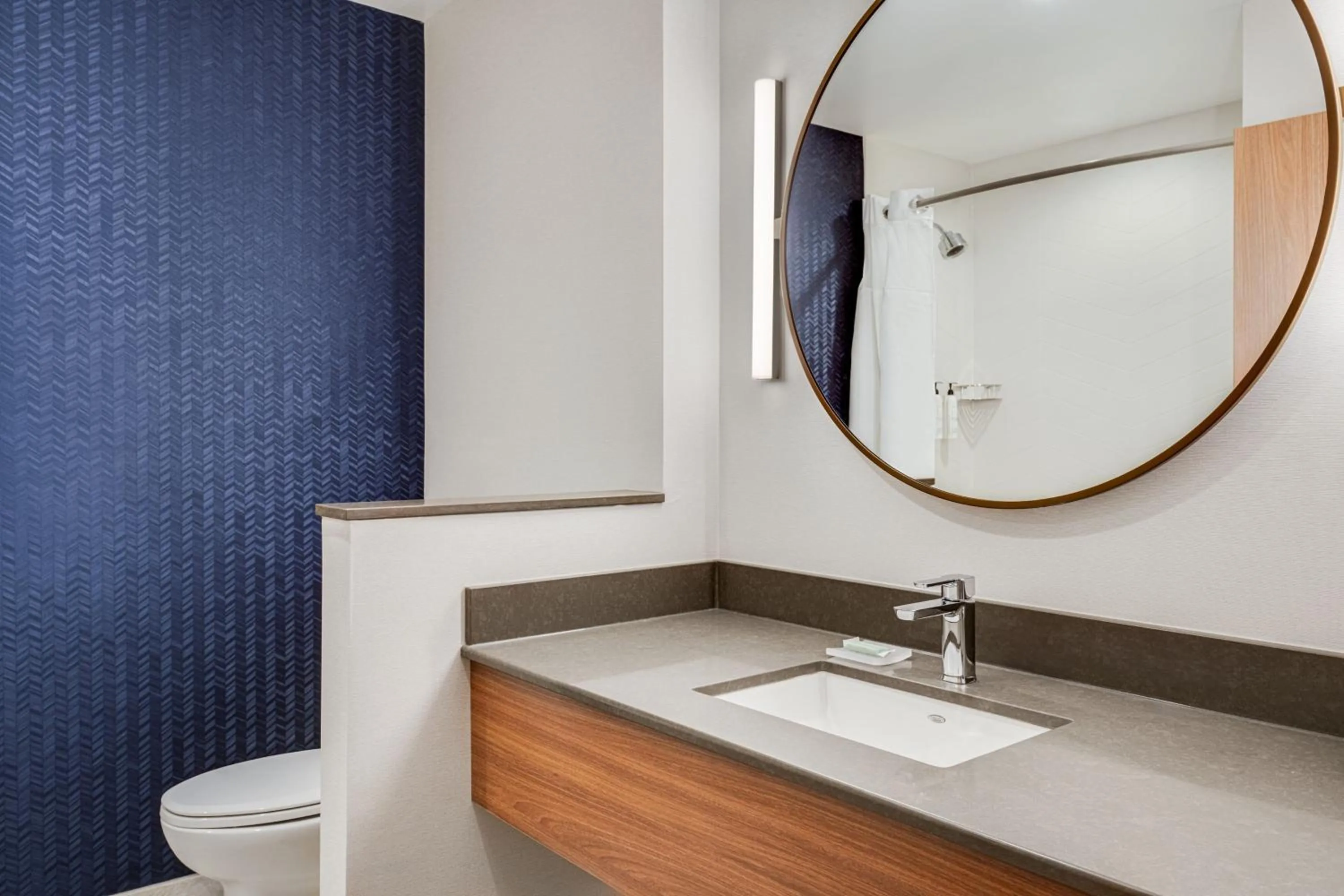 Bathroom in Fairfield by Marriott Inn & Suites Cape Girardeau