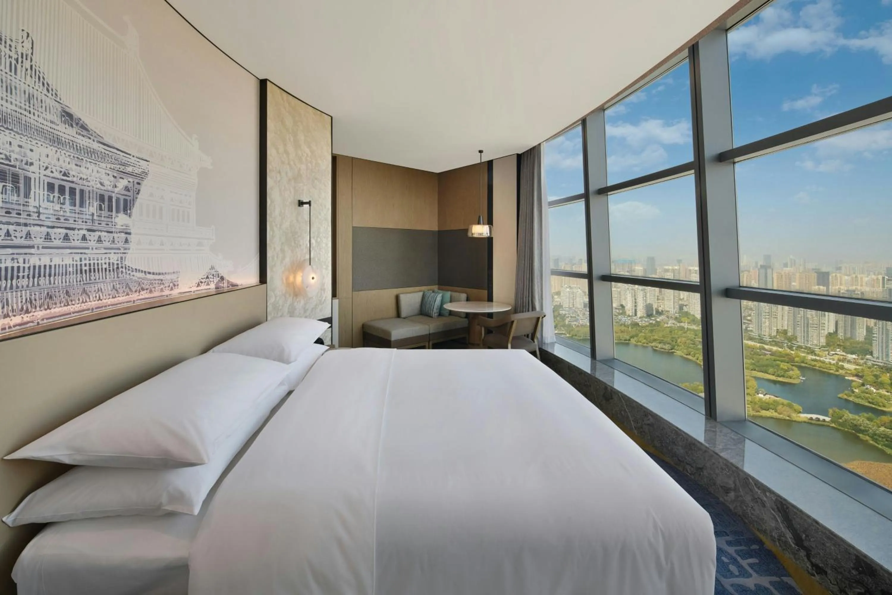 Photo of the whole room, Bed in Wuhan Marriott Hotel Wuchang