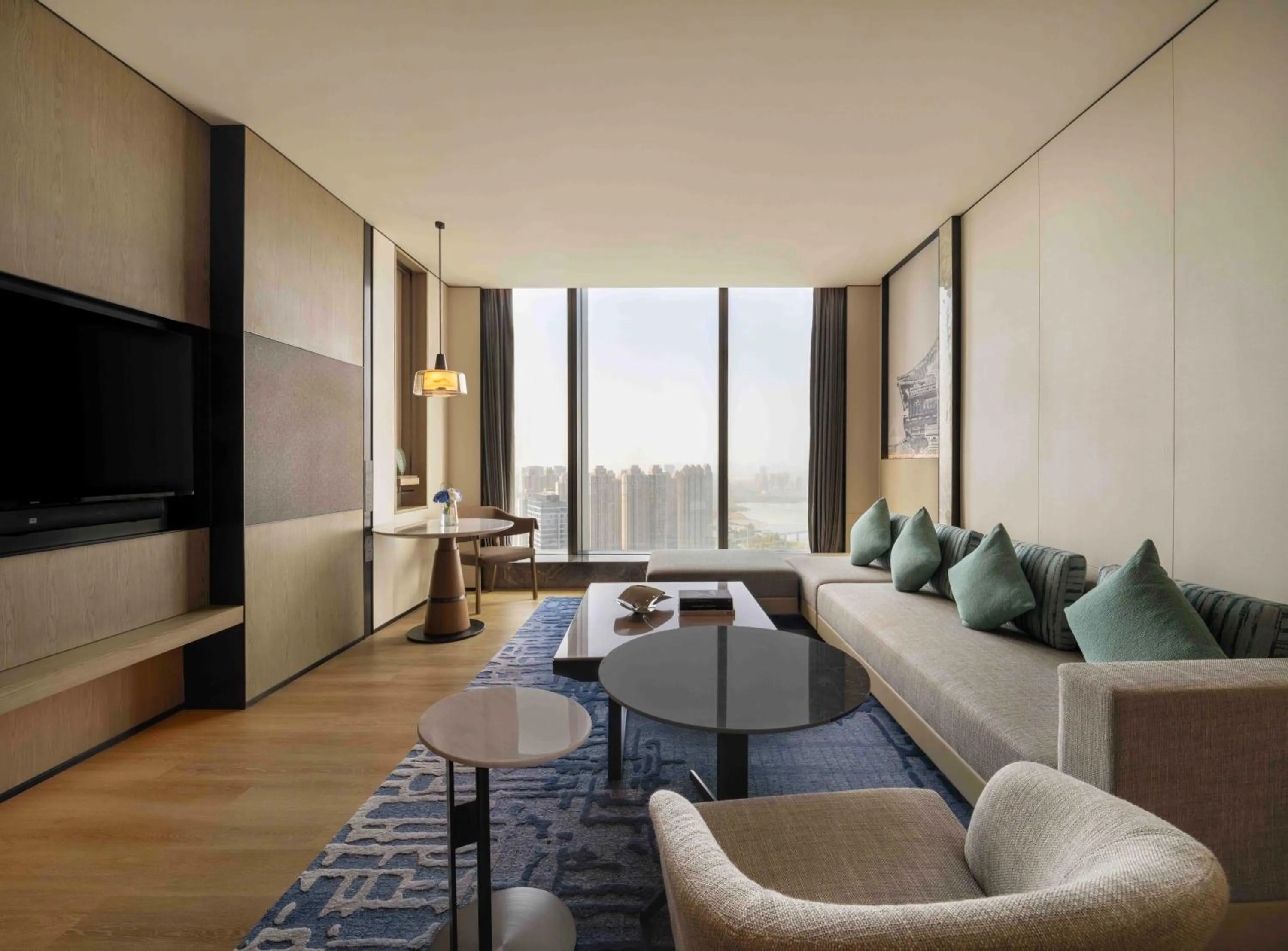 Communal lounge/ TV room in Wuhan Marriott Hotel Wuchang