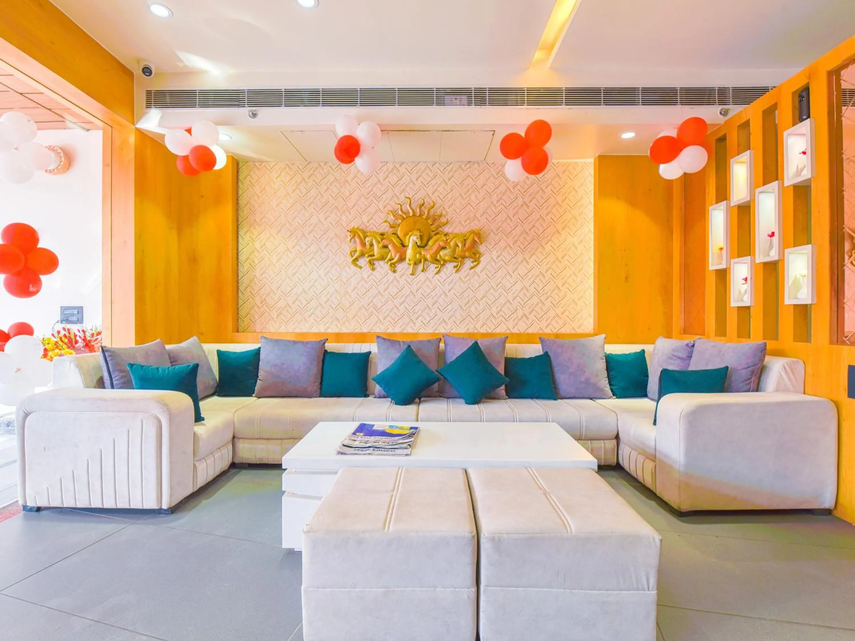 Lobby or reception in Hotel Anju Shree Inn-Near Jaipur Airport Terminal 1