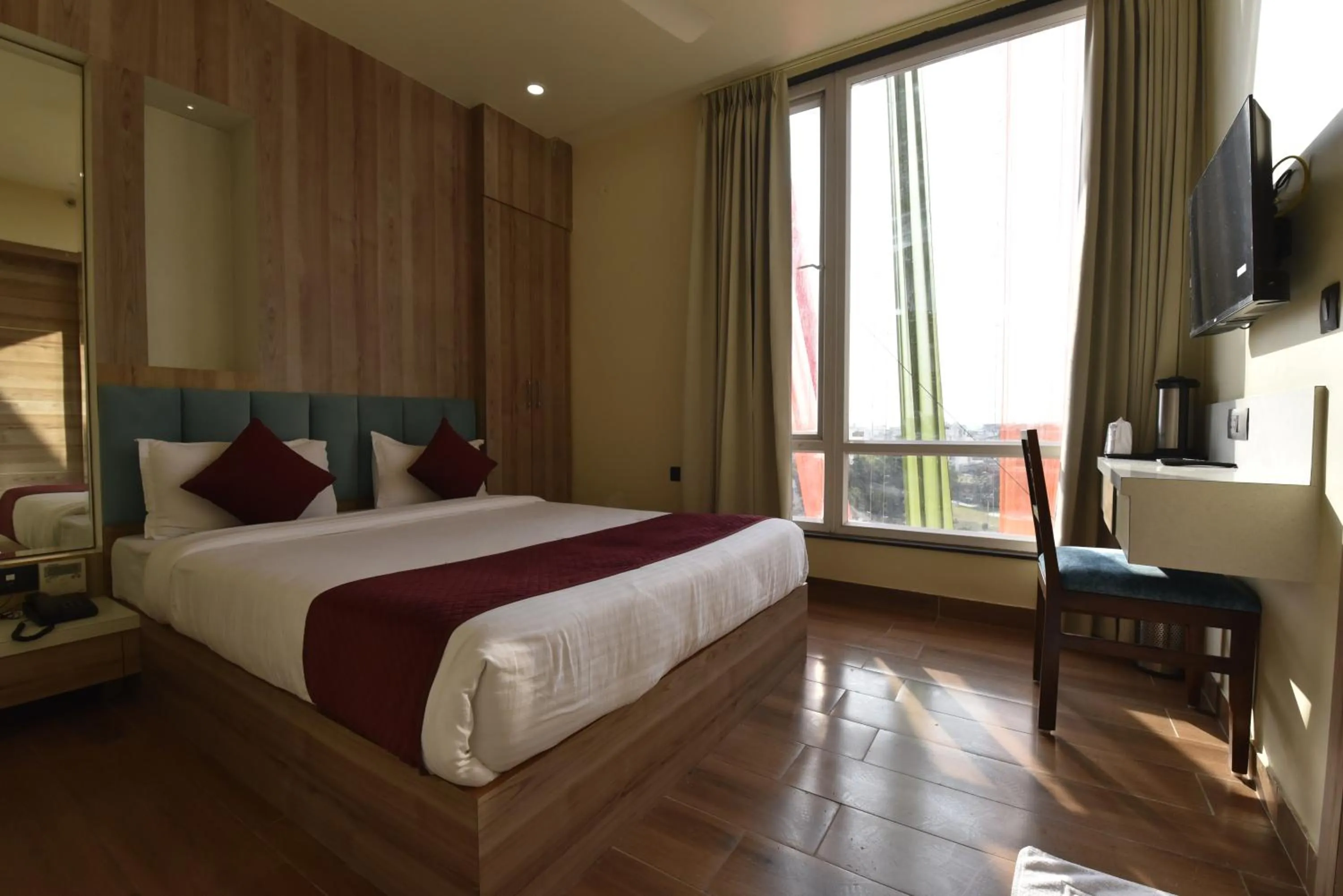 Bedroom in Hotel Anju Shree Inn-Near Jaipur Airport Terminal 1