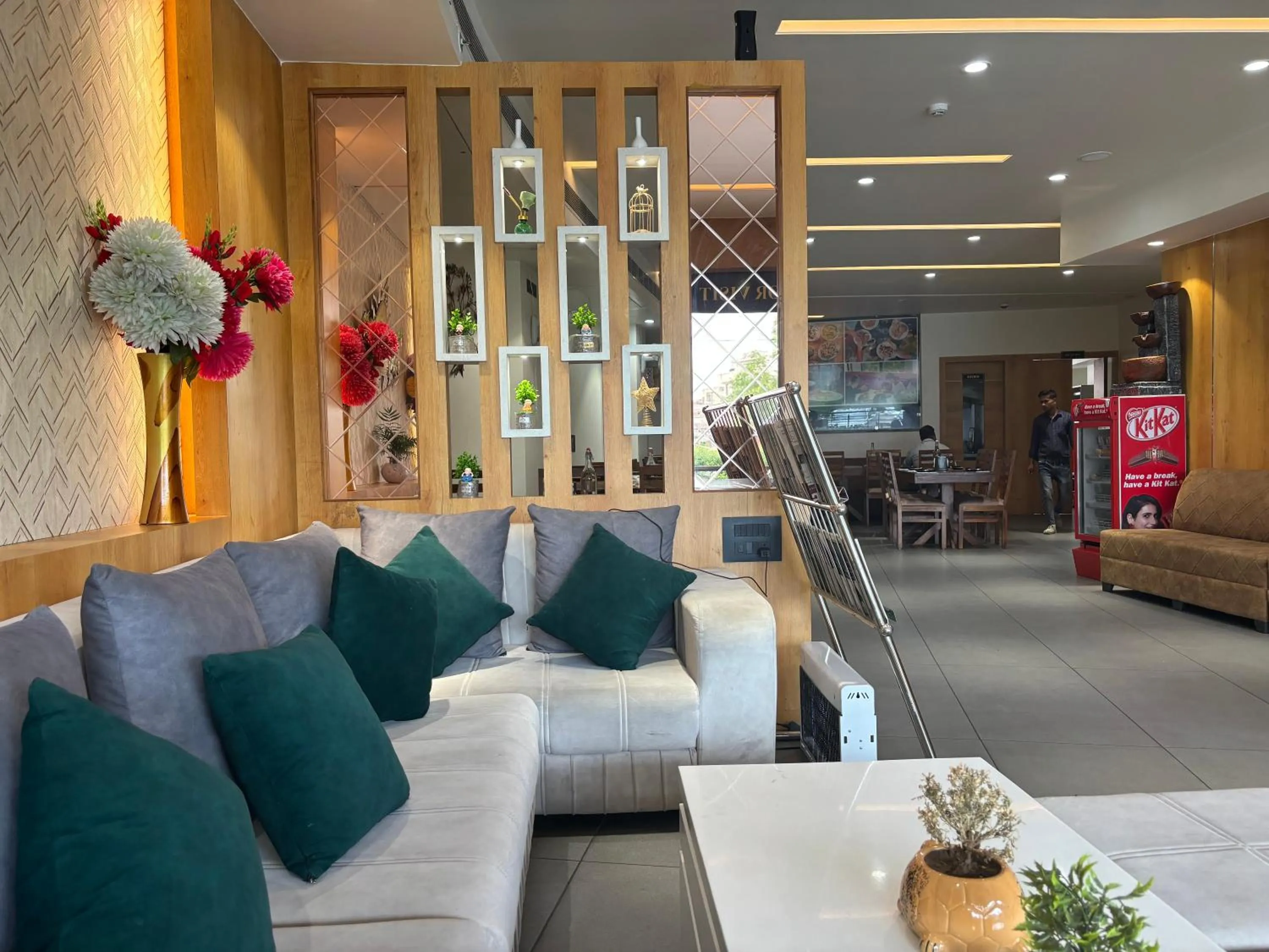 Lobby or reception in Hotel Anju Shree Inn-Near Jaipur Airport Terminal 1