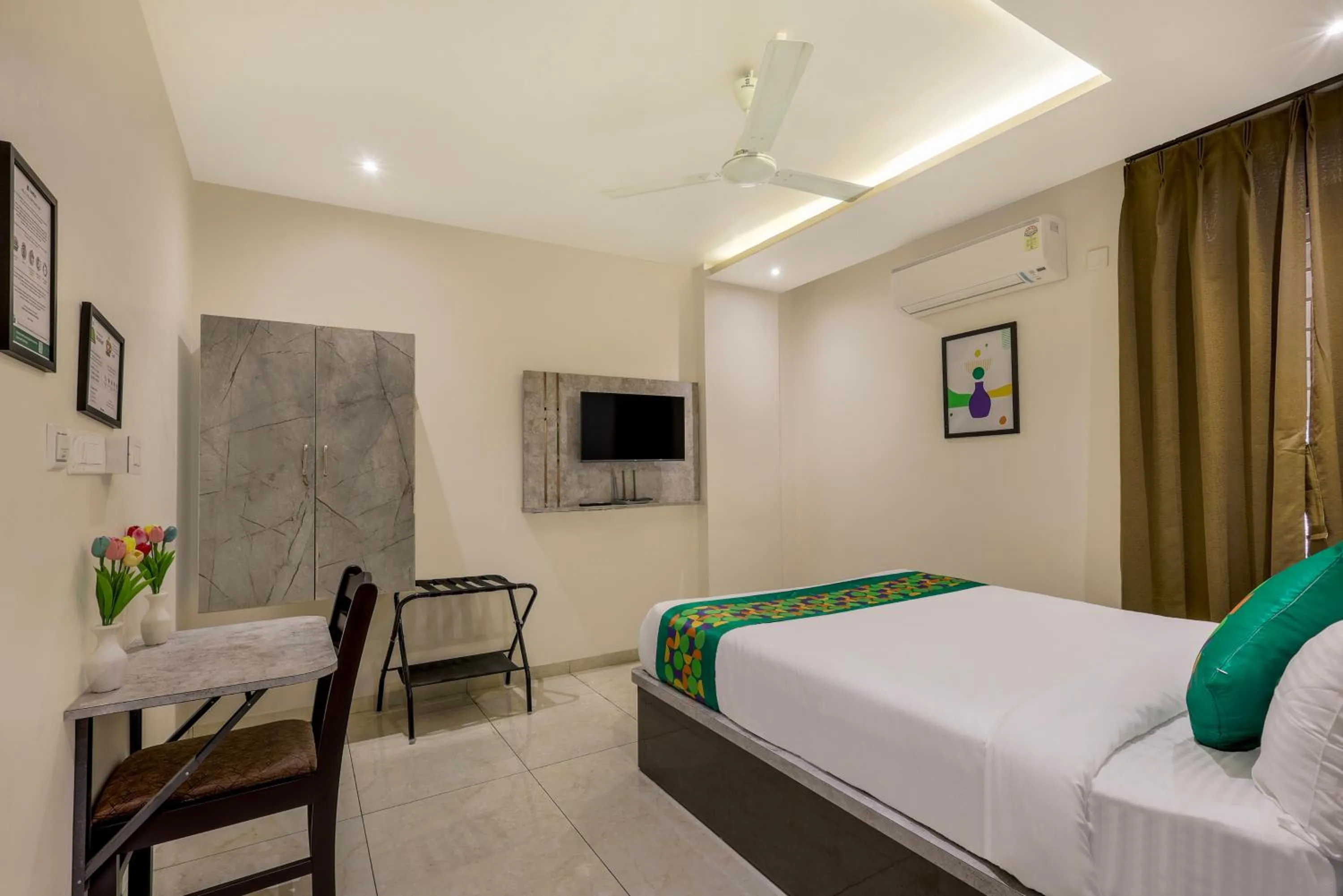 Bedroom, Bed in Treebo Iraa, 5 Minutes From Railway Station