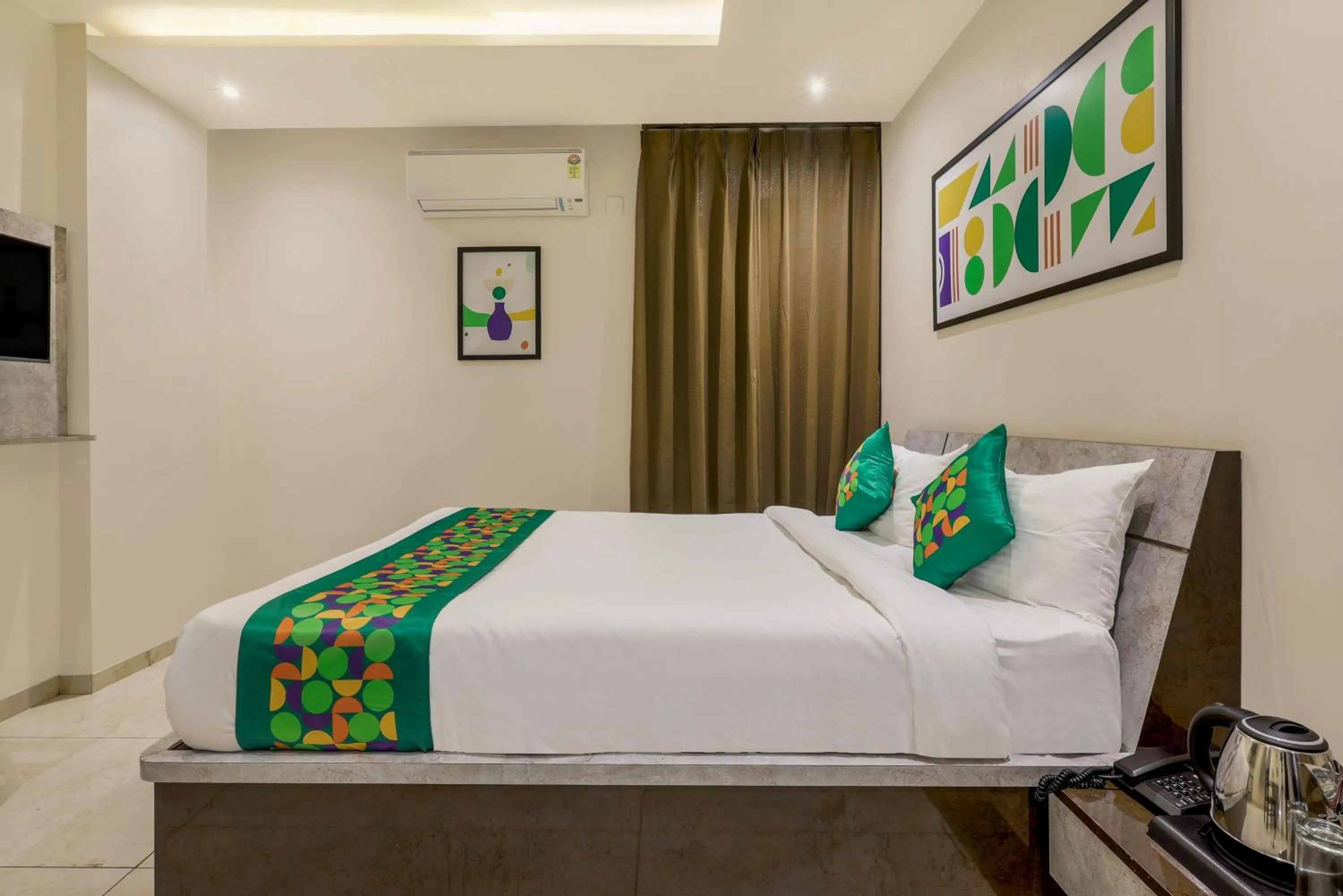 Bedroom, Bed in Treebo Iraa, 5 Minutes From Railway Station