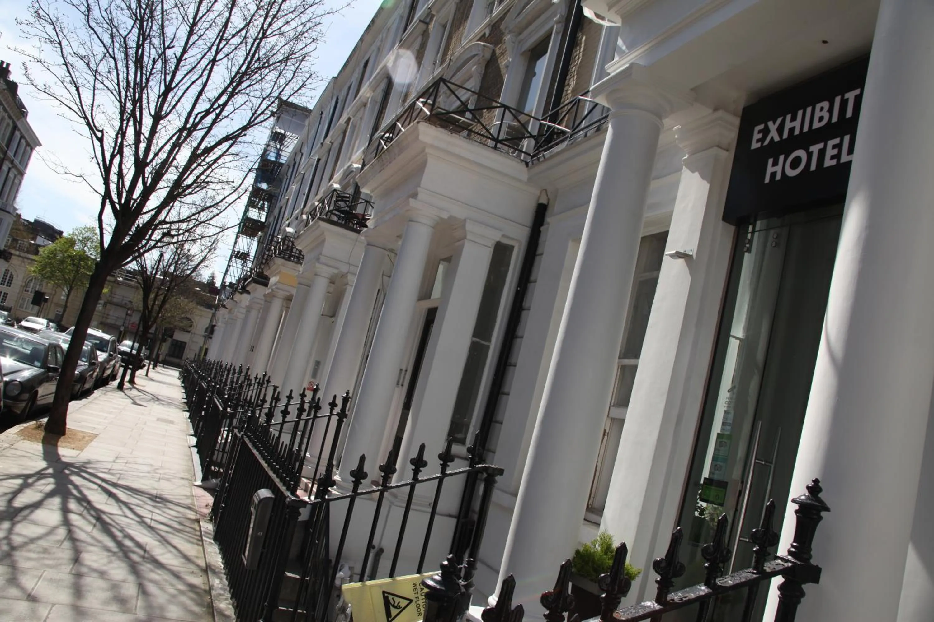 Property building in Exhibition Court Hotel 4