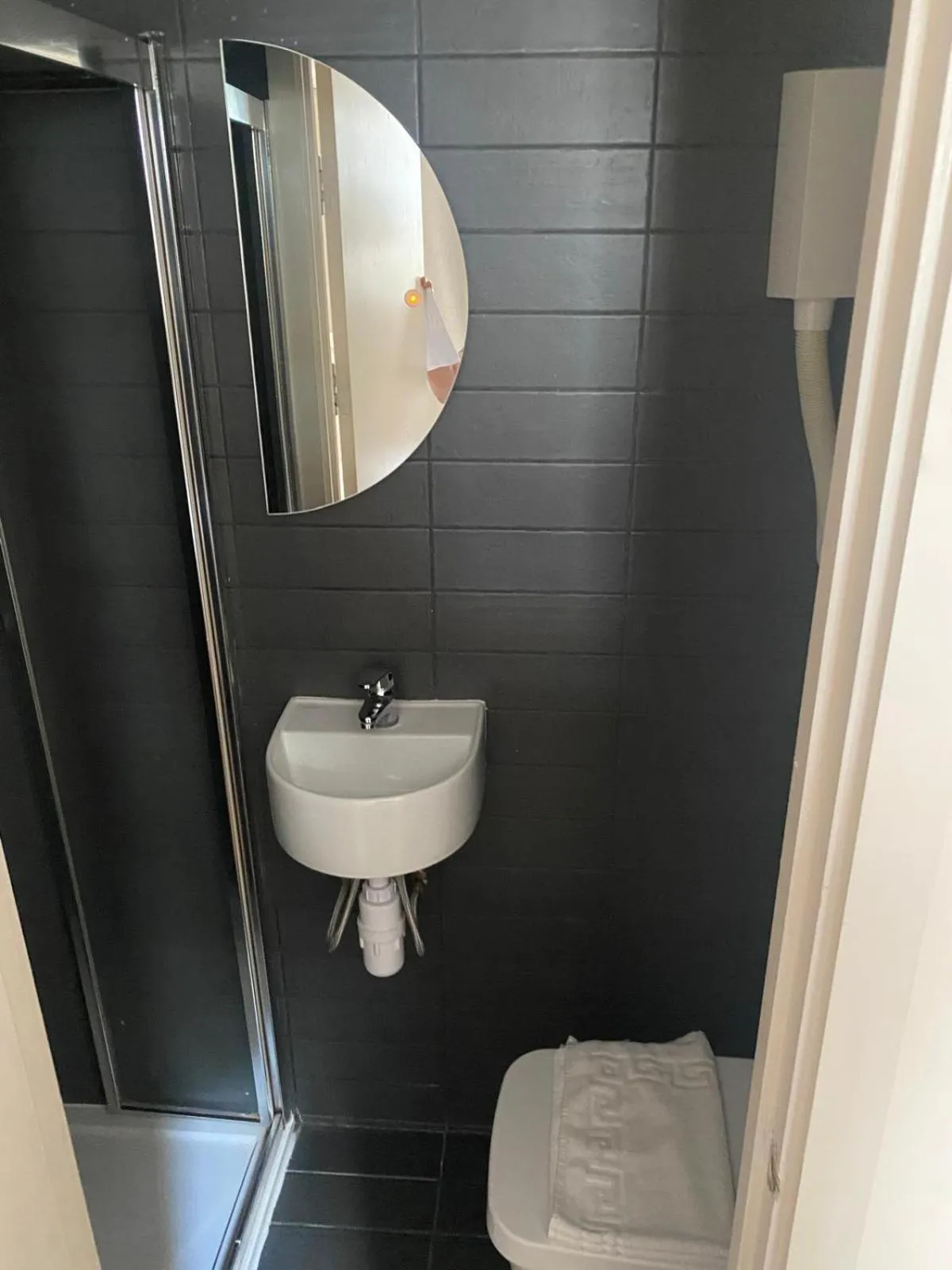 Toilet in Exhibition Court Hotel 4