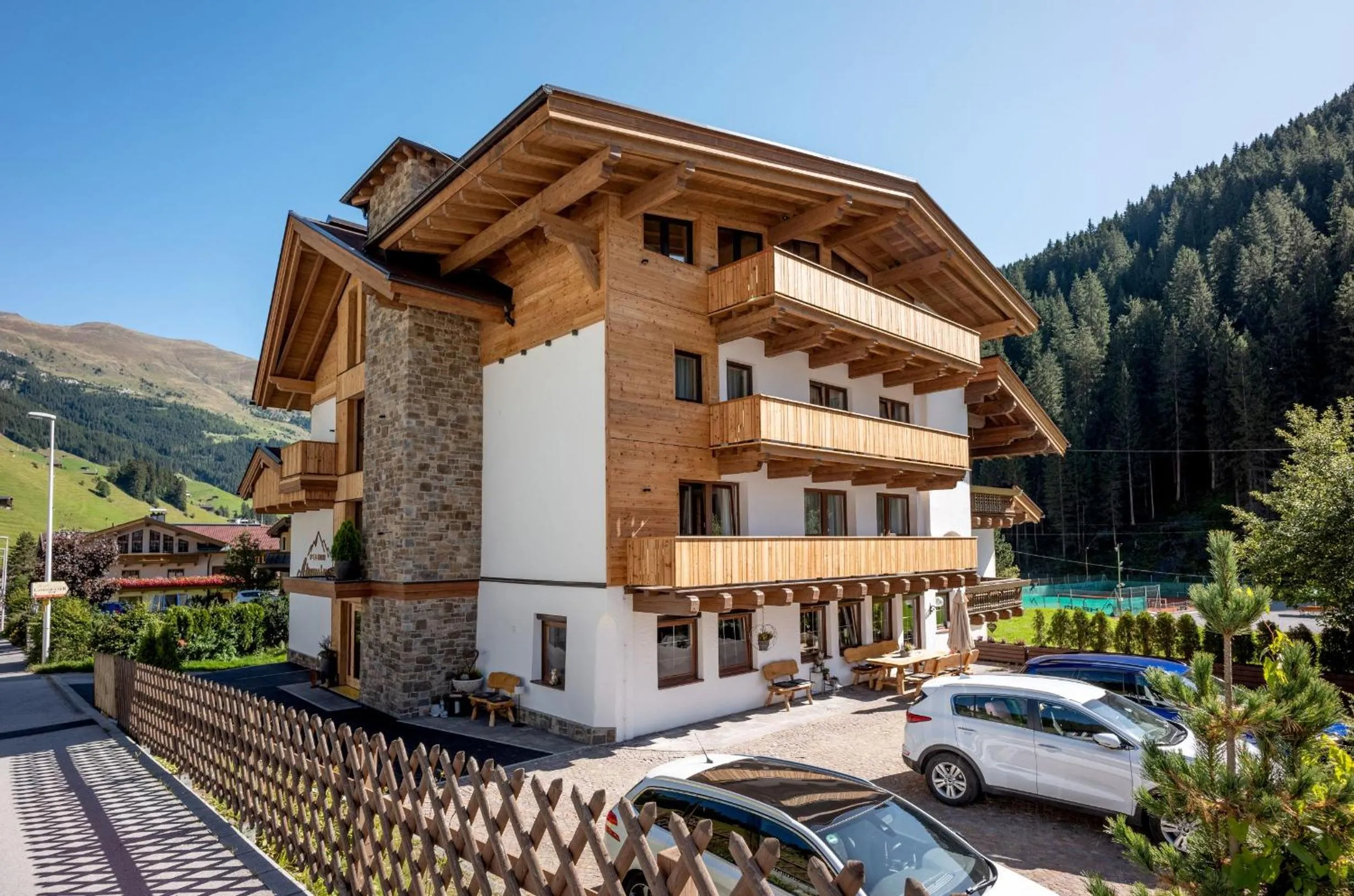 Property building in Hotel Pension Alpengruß