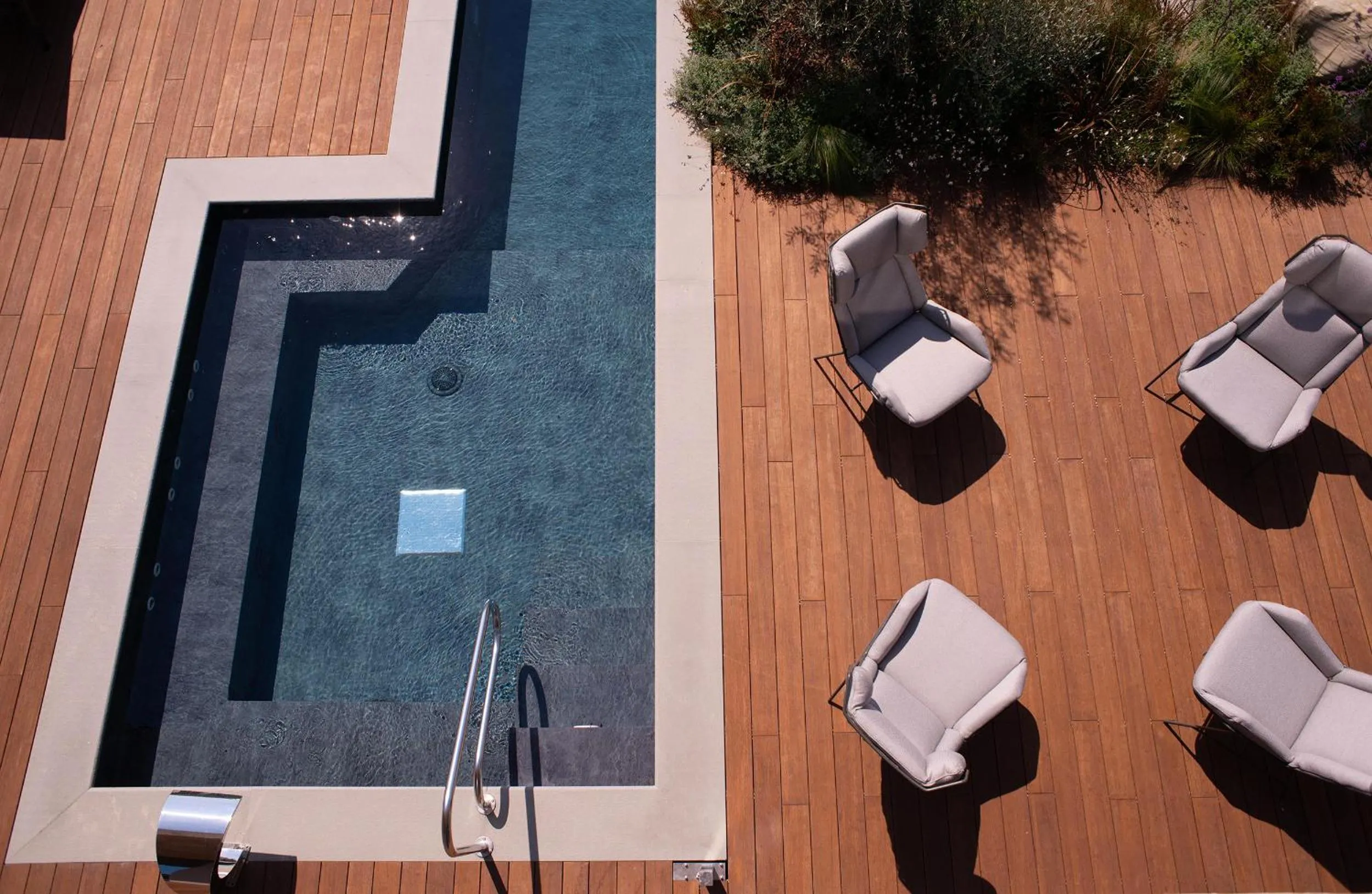 Pool view in Le Cattedrali Relais by Laqua Collection