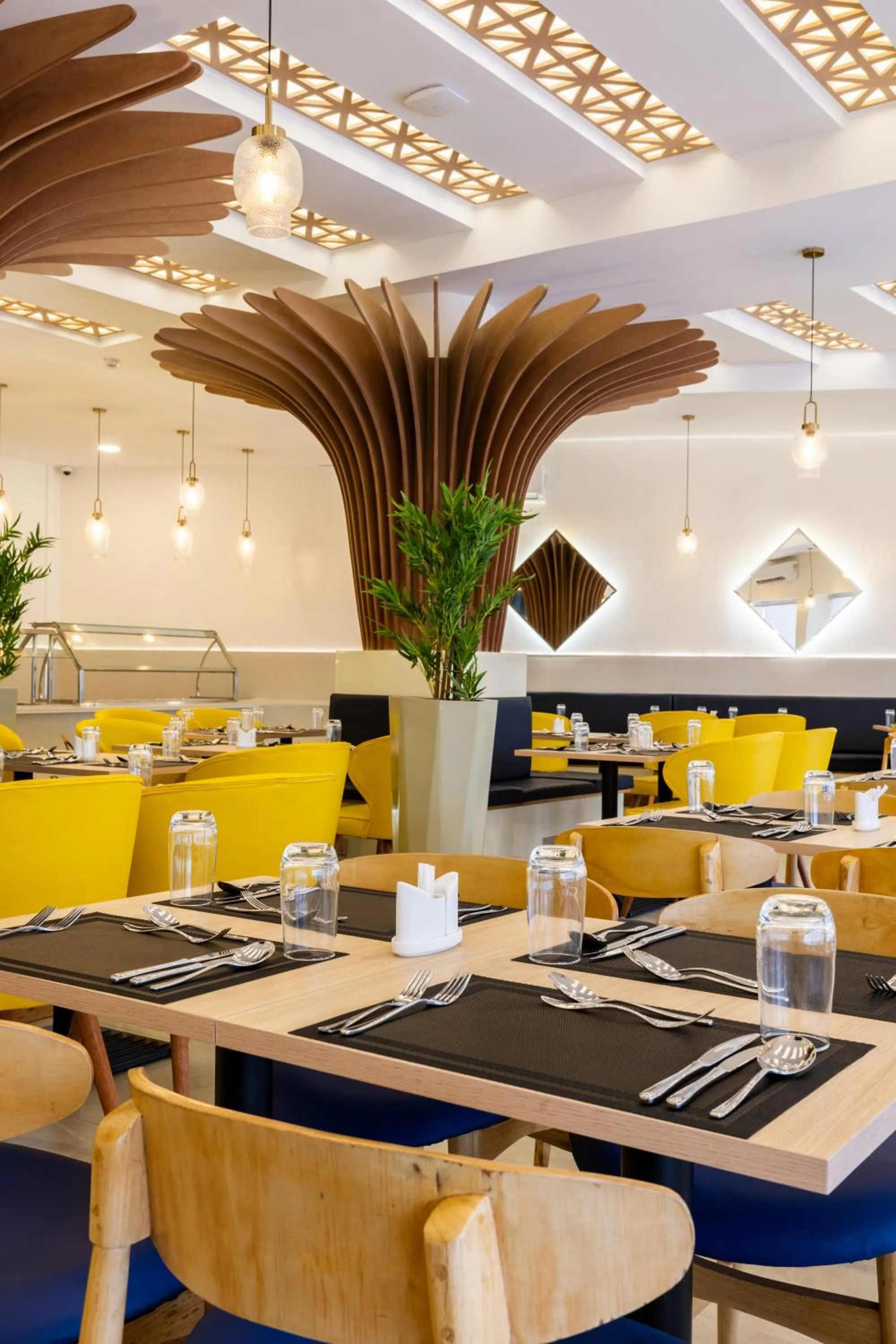 Restaurant/places to eat in Premium Inn Mombasa City
