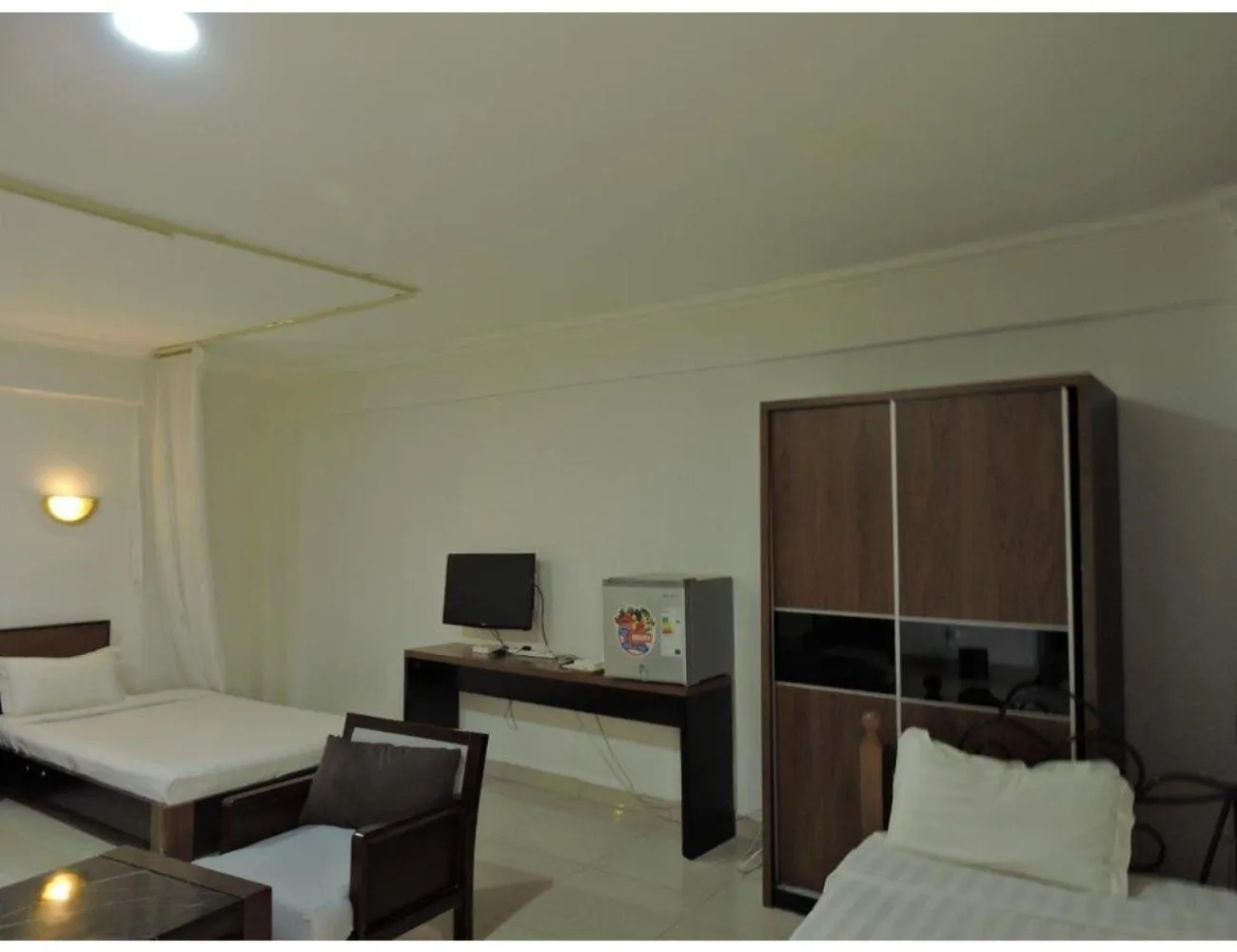 TV and multimedia, Bed in Sky Hotel Nairobi