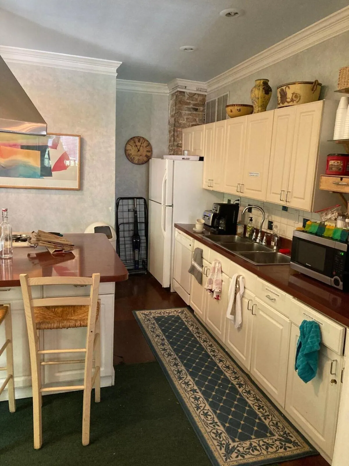 Kitchen or kitchenette in The Villa Toscana