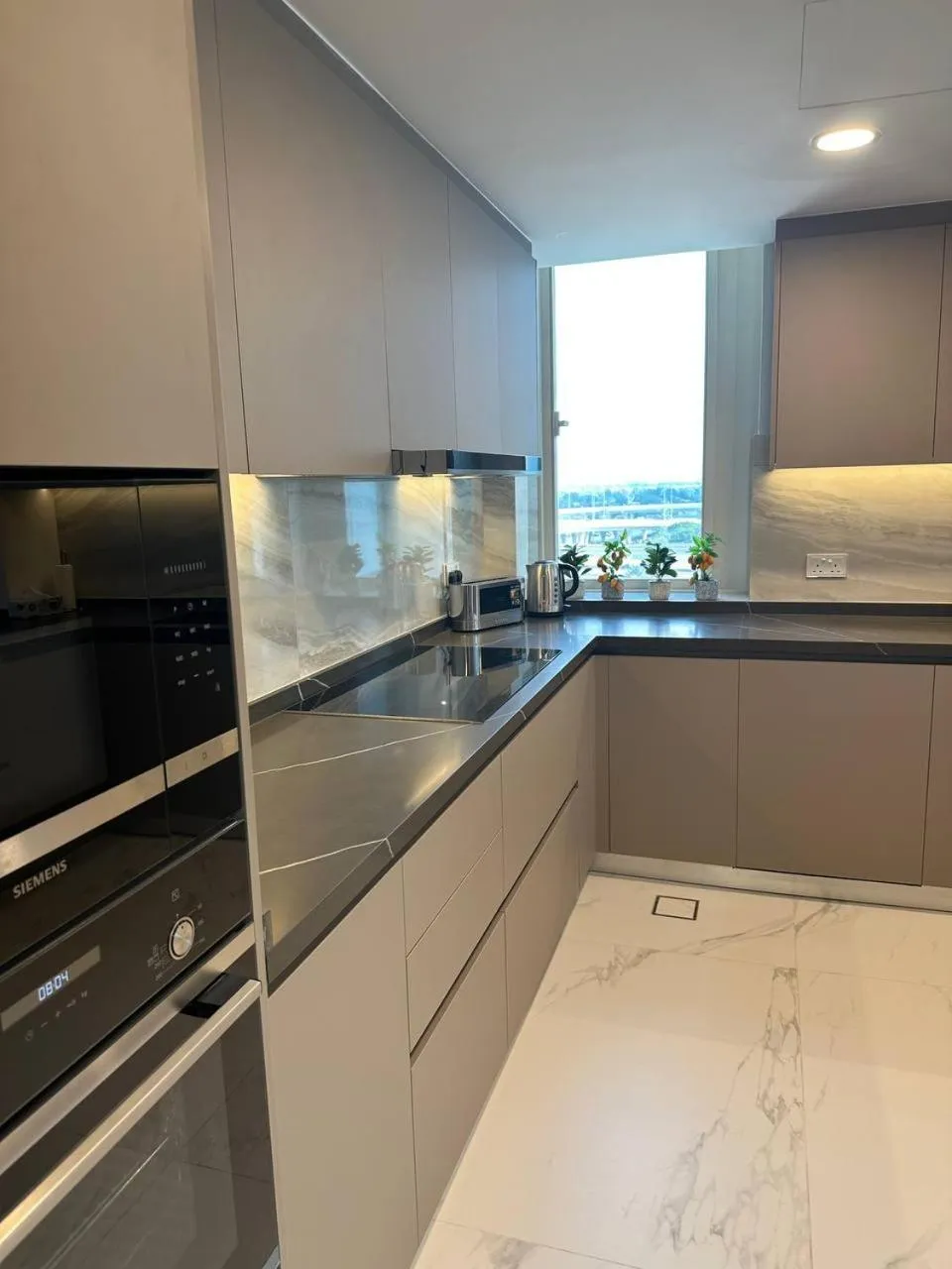 Kitchen or kitchenette in Al Mesk Tower - Dubai Marina by Golden Casa