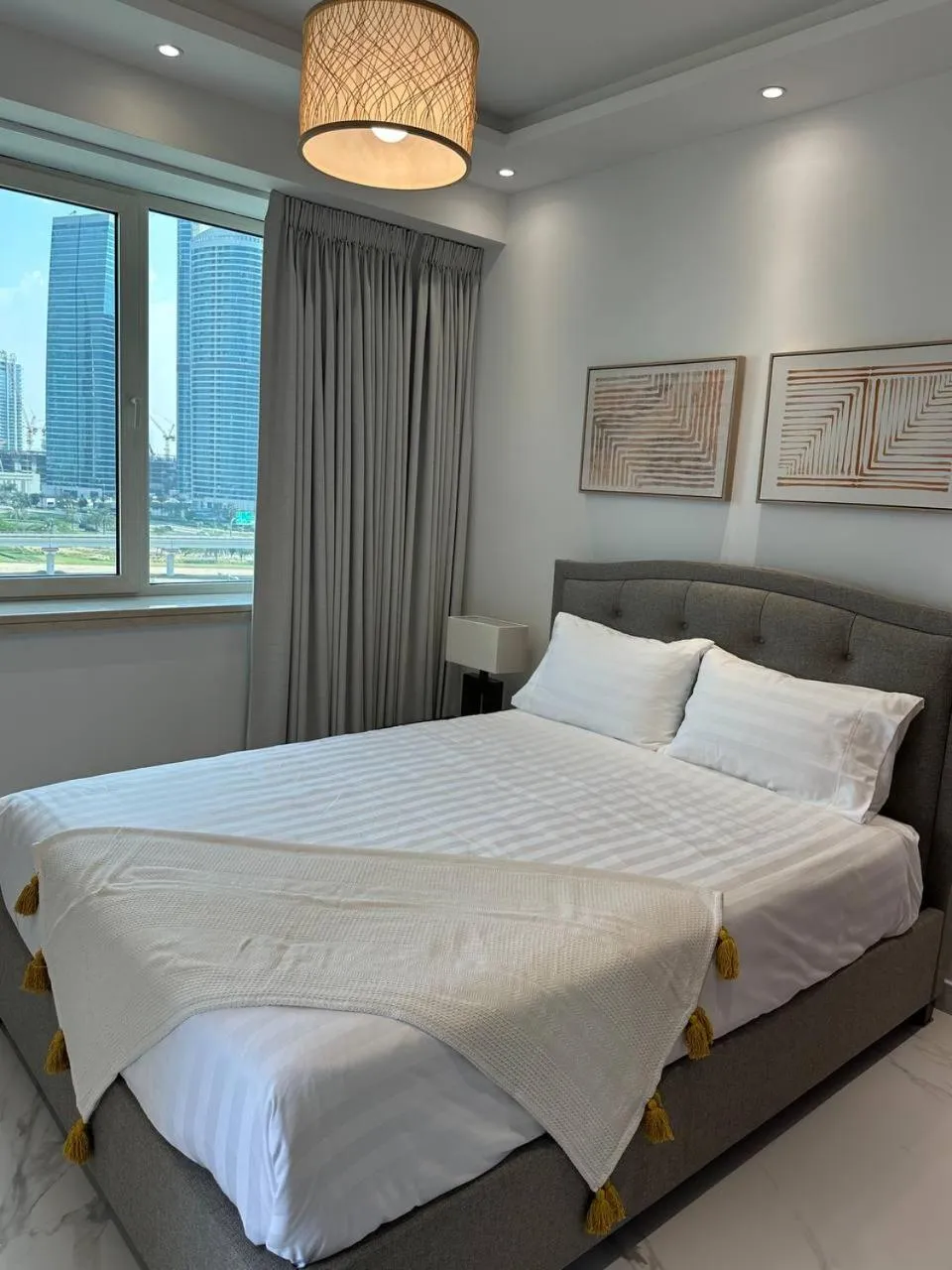 Bed in Al Mesk Tower - Dubai Marina by Golden Casa
