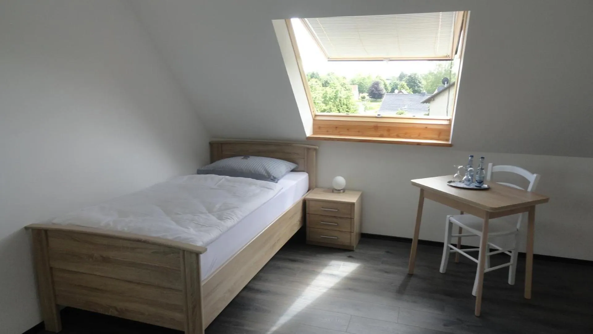 Bedroom, Bed in Bennetts Restaurant und Hotel