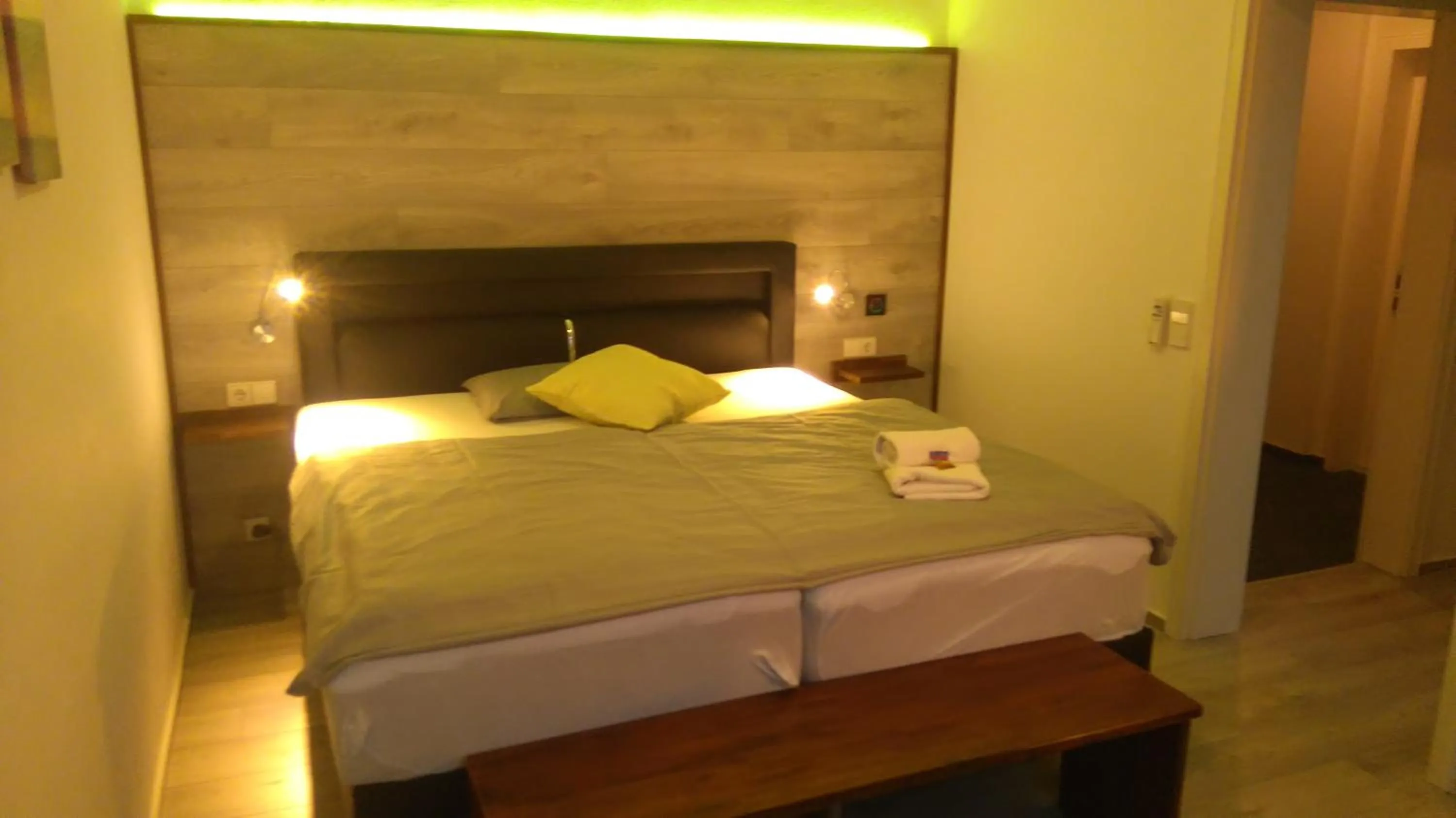 Bed in Bennetts Restaurant und Hotel