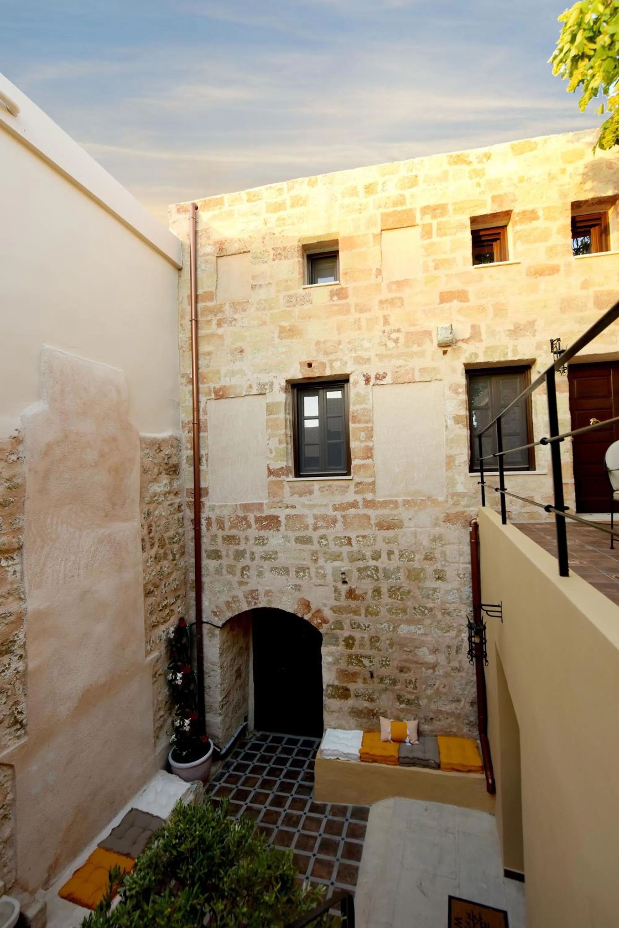 Property building in Elaia-Fos