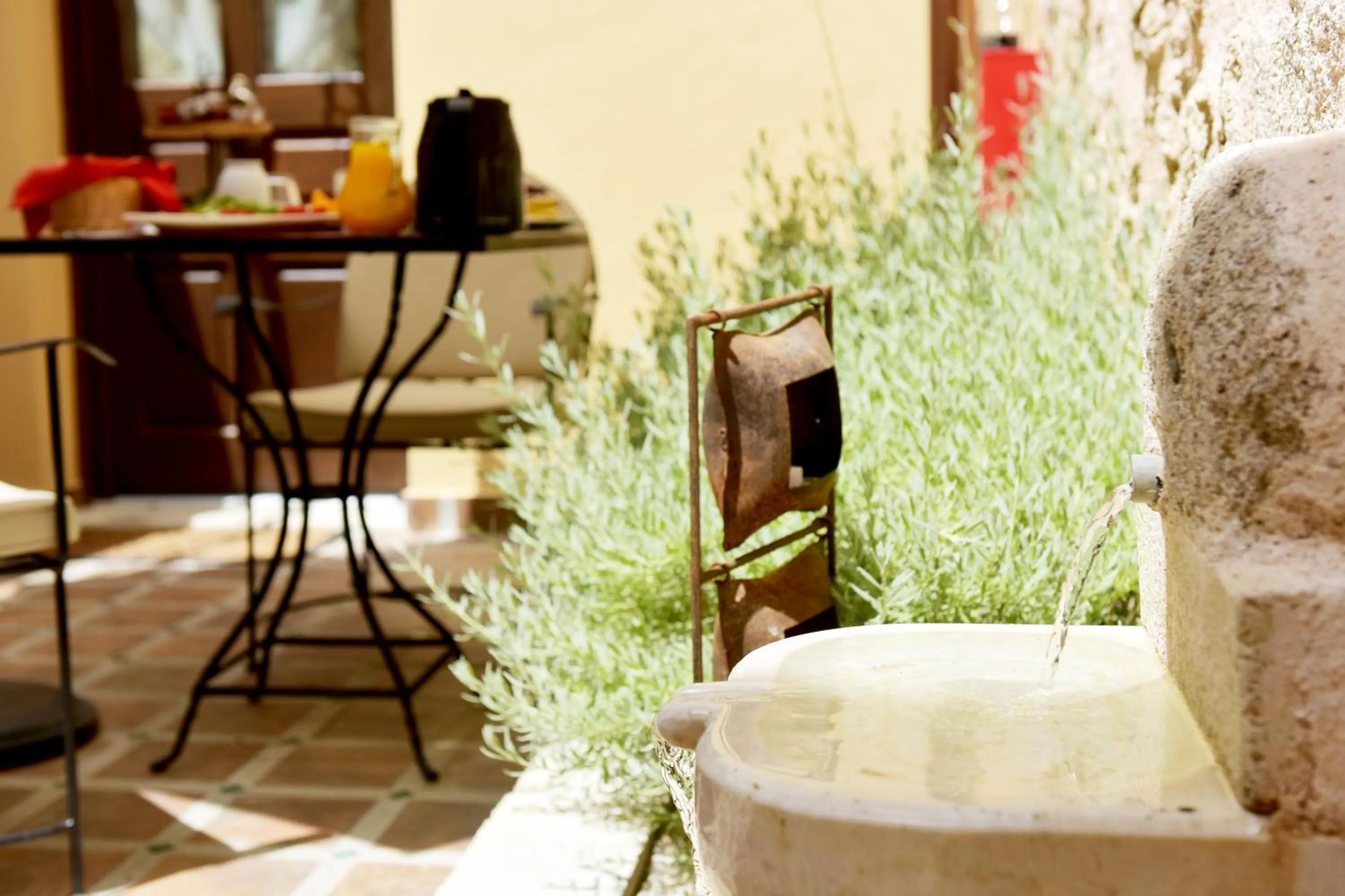 Property building in Elaia-Fos