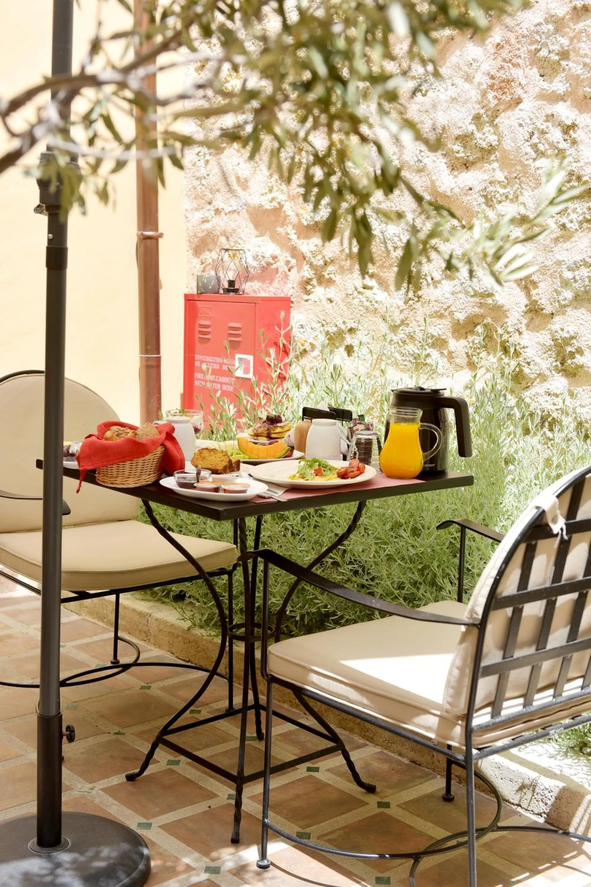 Breakfast in Elaia-Fos