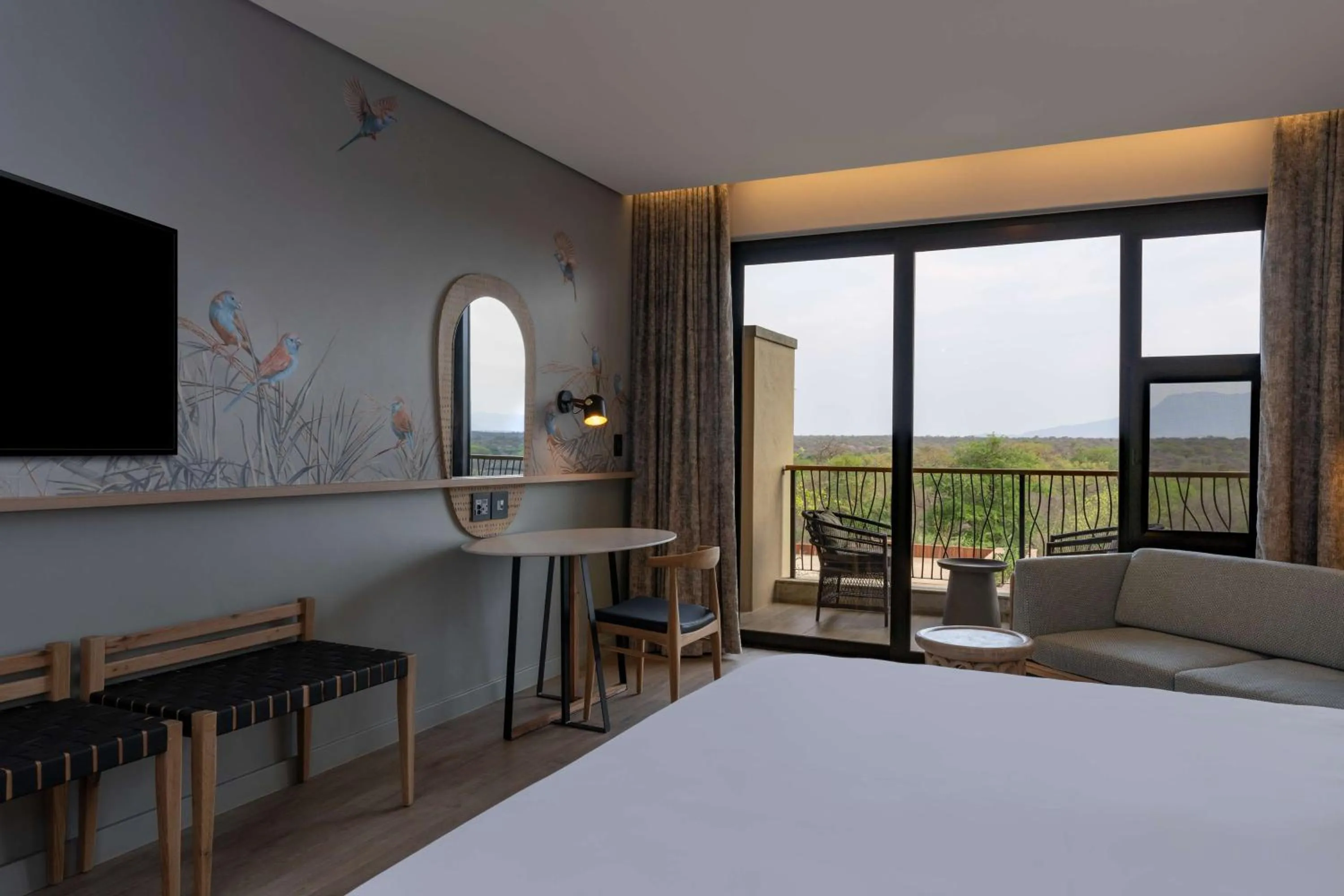 Bedroom, Bed in Radisson Safari Hotel Hoedspruit