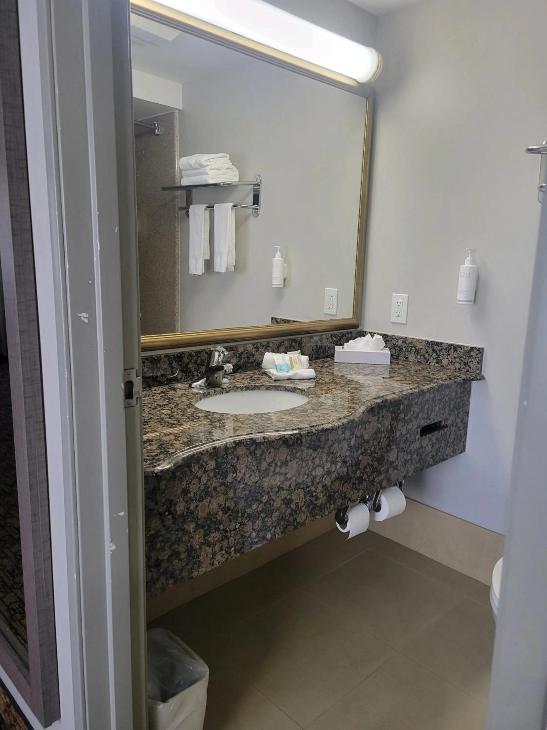 Bathroom in Hotel Xola