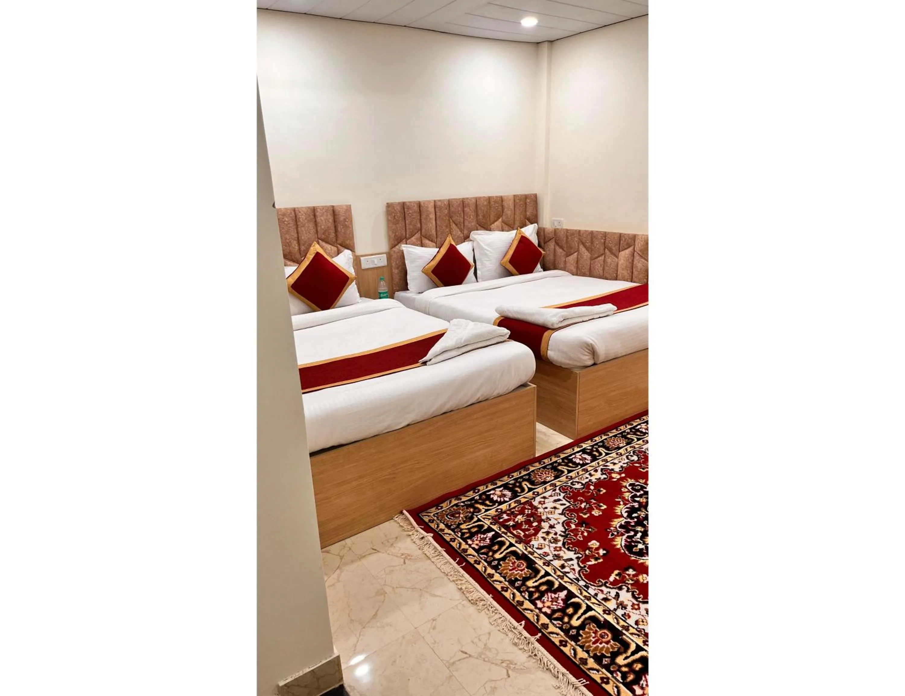 Bed in Shri Ram Paying Guest House Premium Rooms