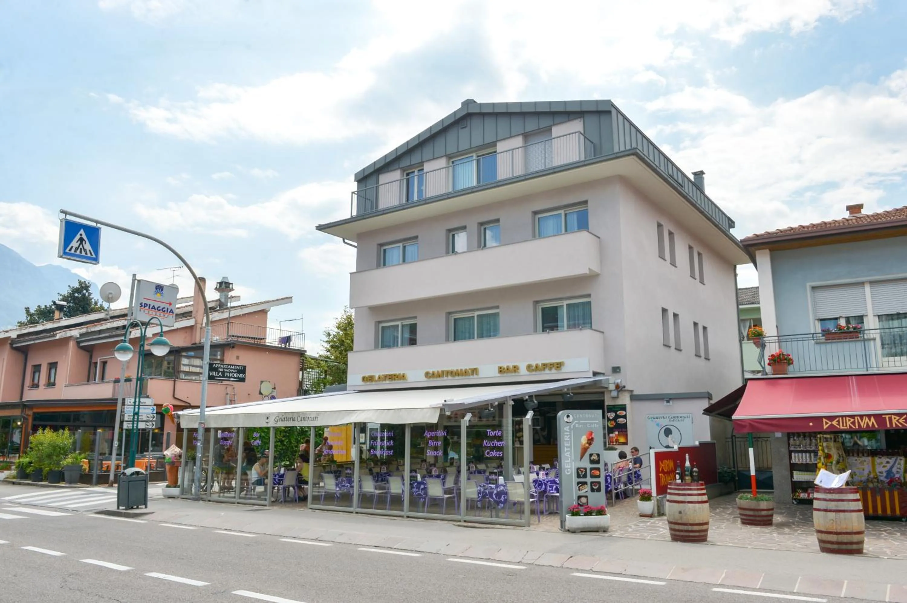 Restaurant/places to eat in Casa al Lago