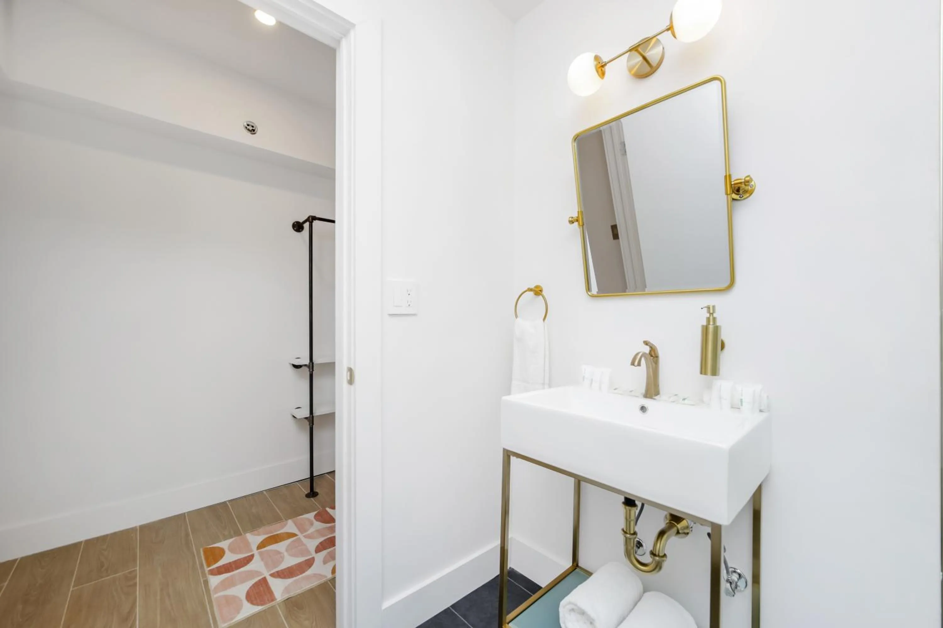 Bathroom in Tropics Hotel Miami Beach