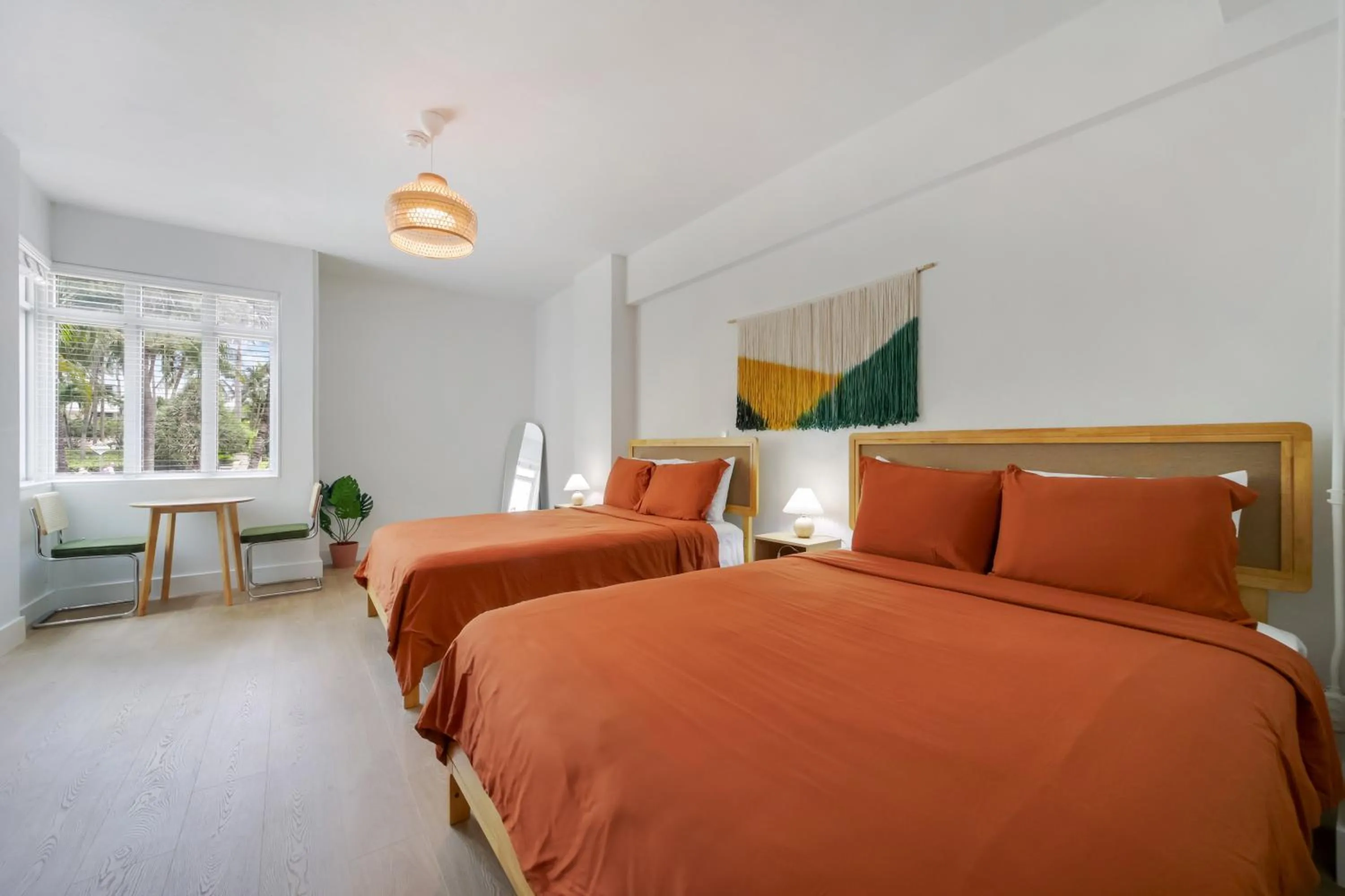 Bed in Tropics Hotel Miami Beach