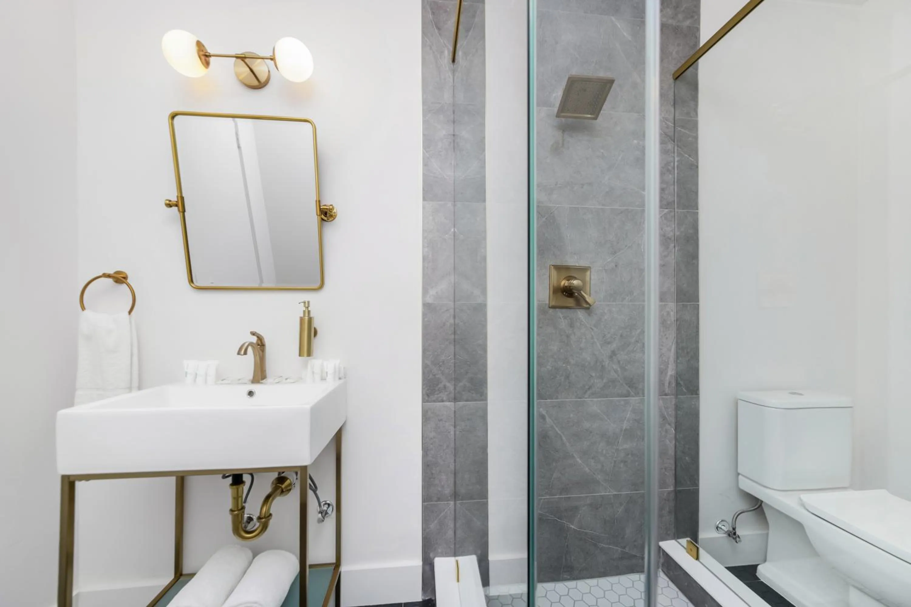 Bathroom in Tropics Hotel Miami Beach