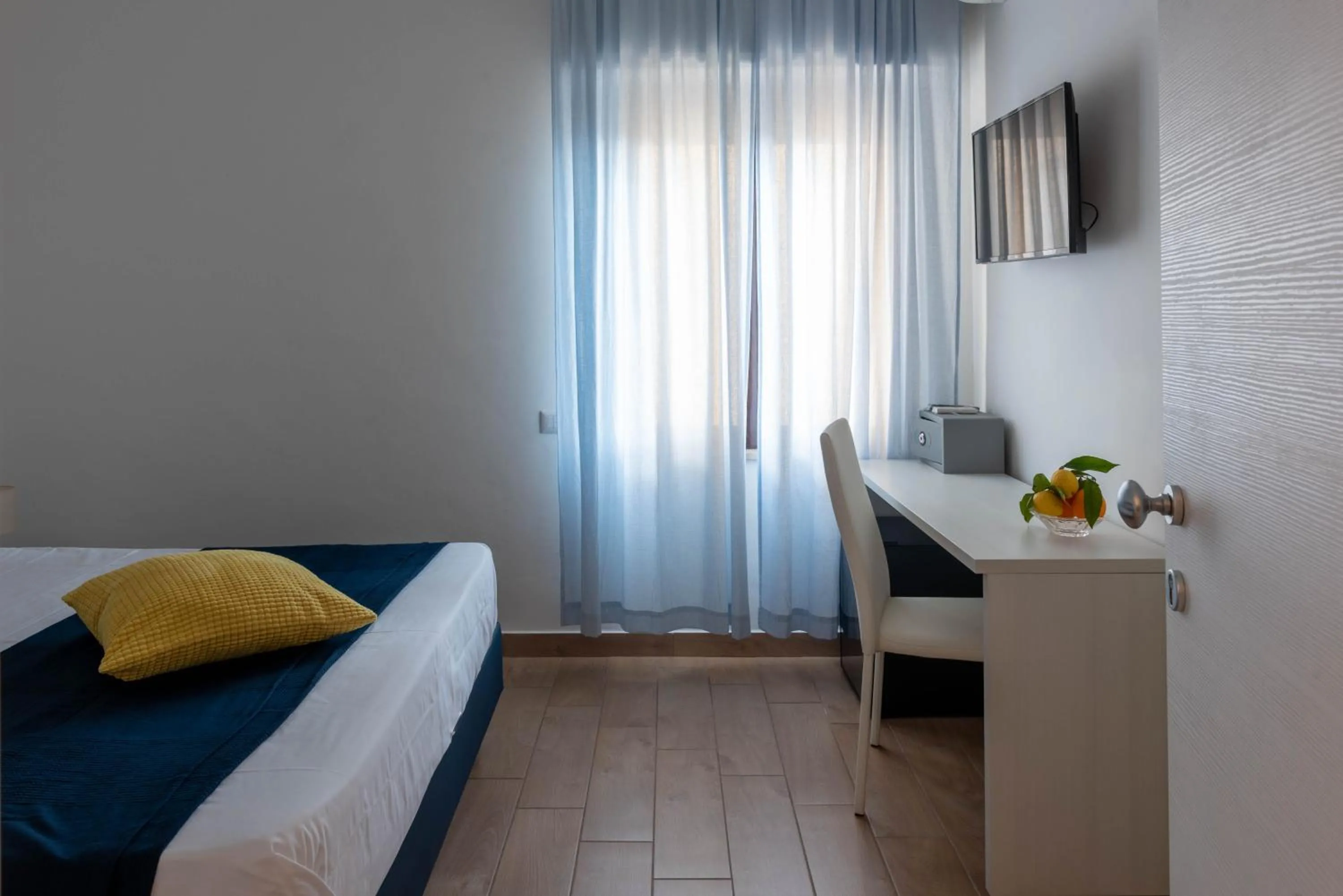 Bedroom, Bed in Sirentum Rooms