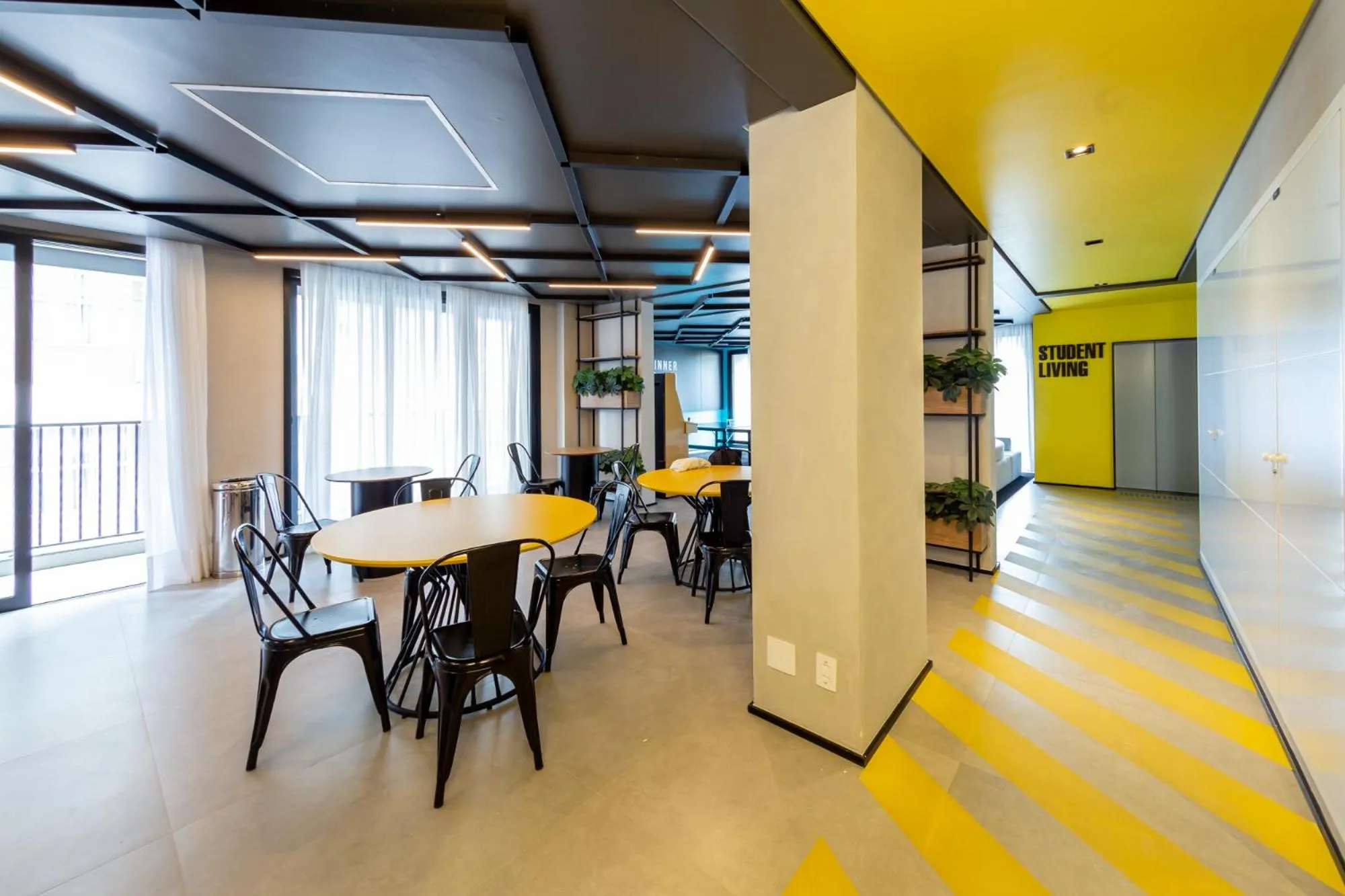 Business facilities in Charlie Nik Vila Mariana
