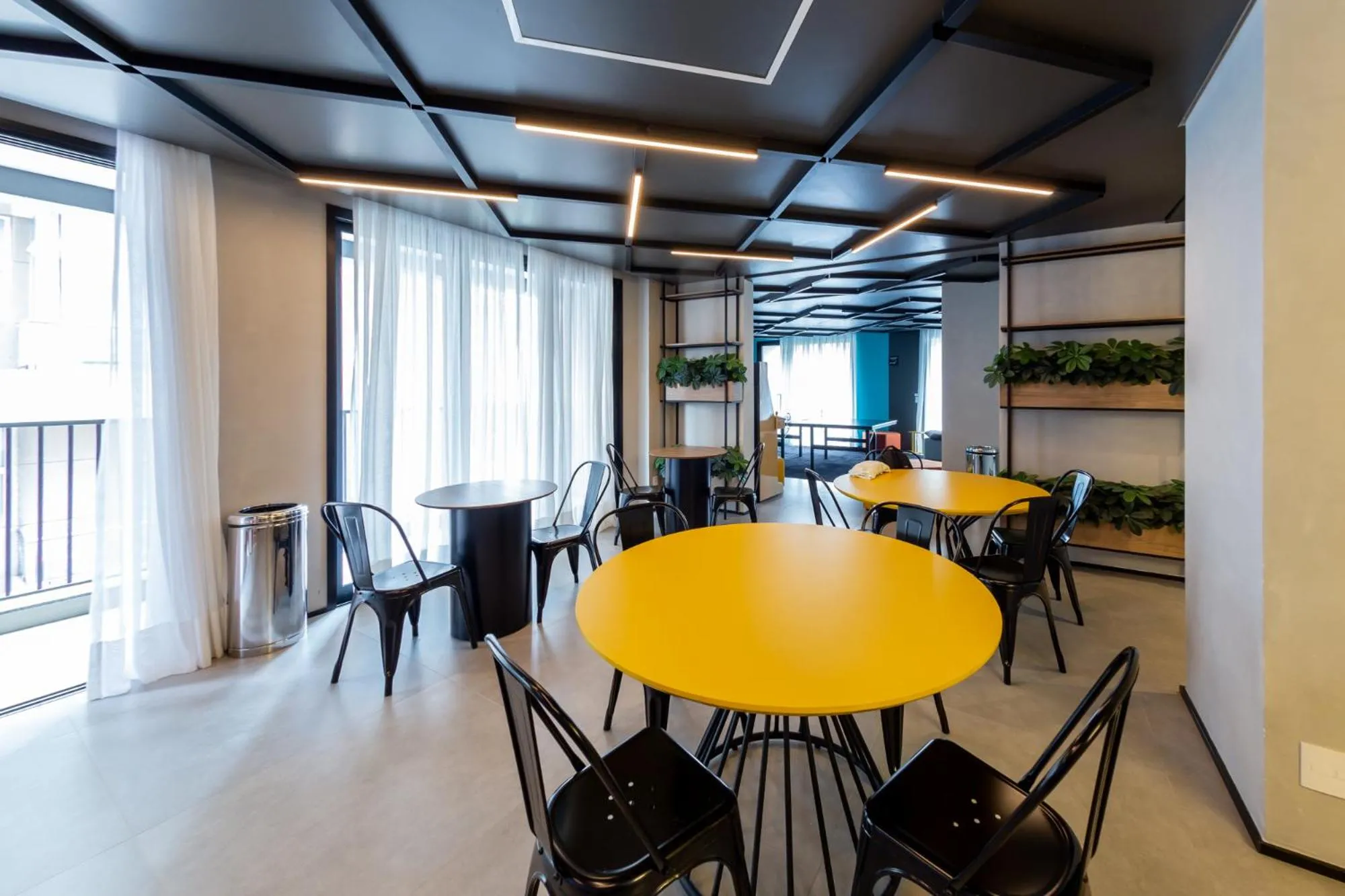 Business facilities in Charlie Nik Vila Mariana