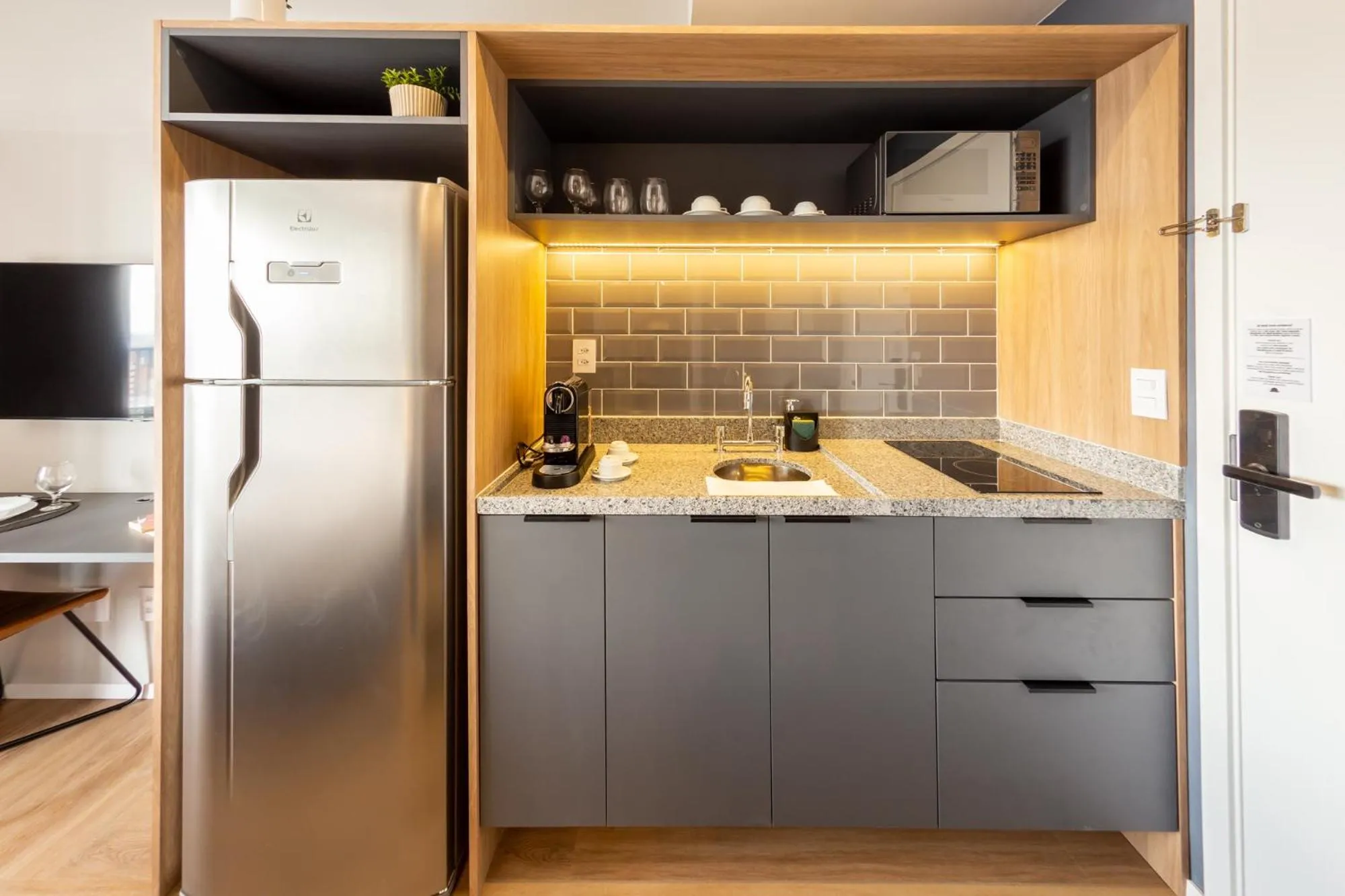 Kitchen or kitchenette in Charlie Nik Vila Mariana