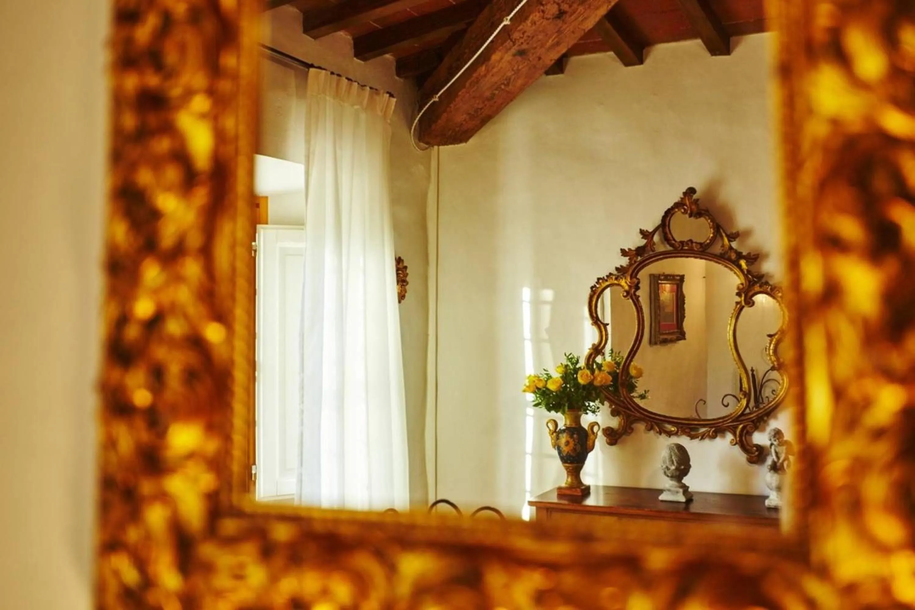 Decorative detail in Il Frantoio delle Grazie