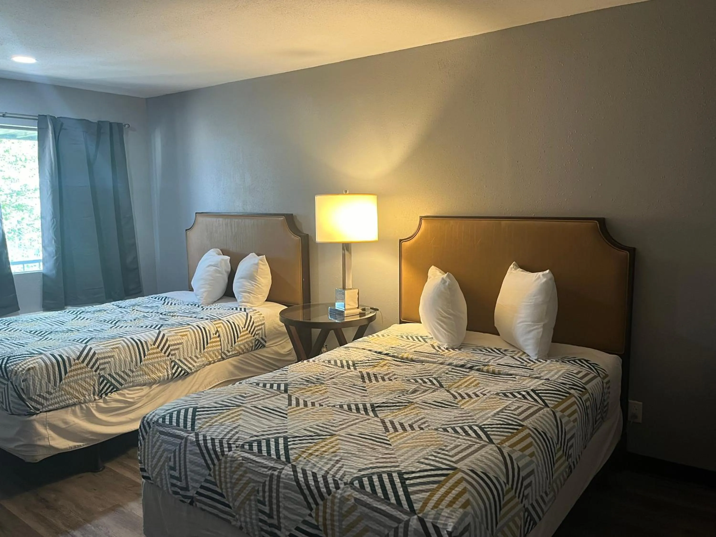 Bedroom, Bed in Motel 6 Borger, TX Boom Town