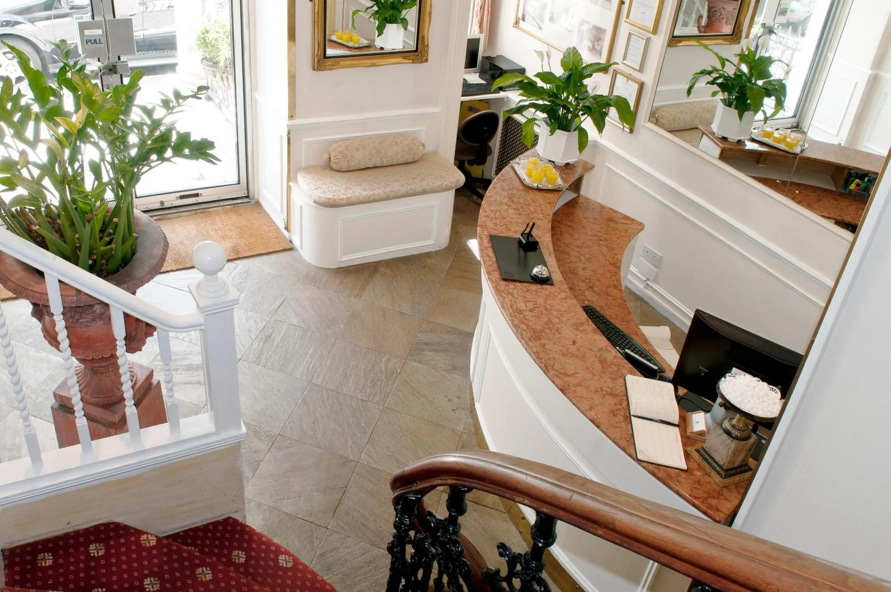 Day in Rushmore Hotel